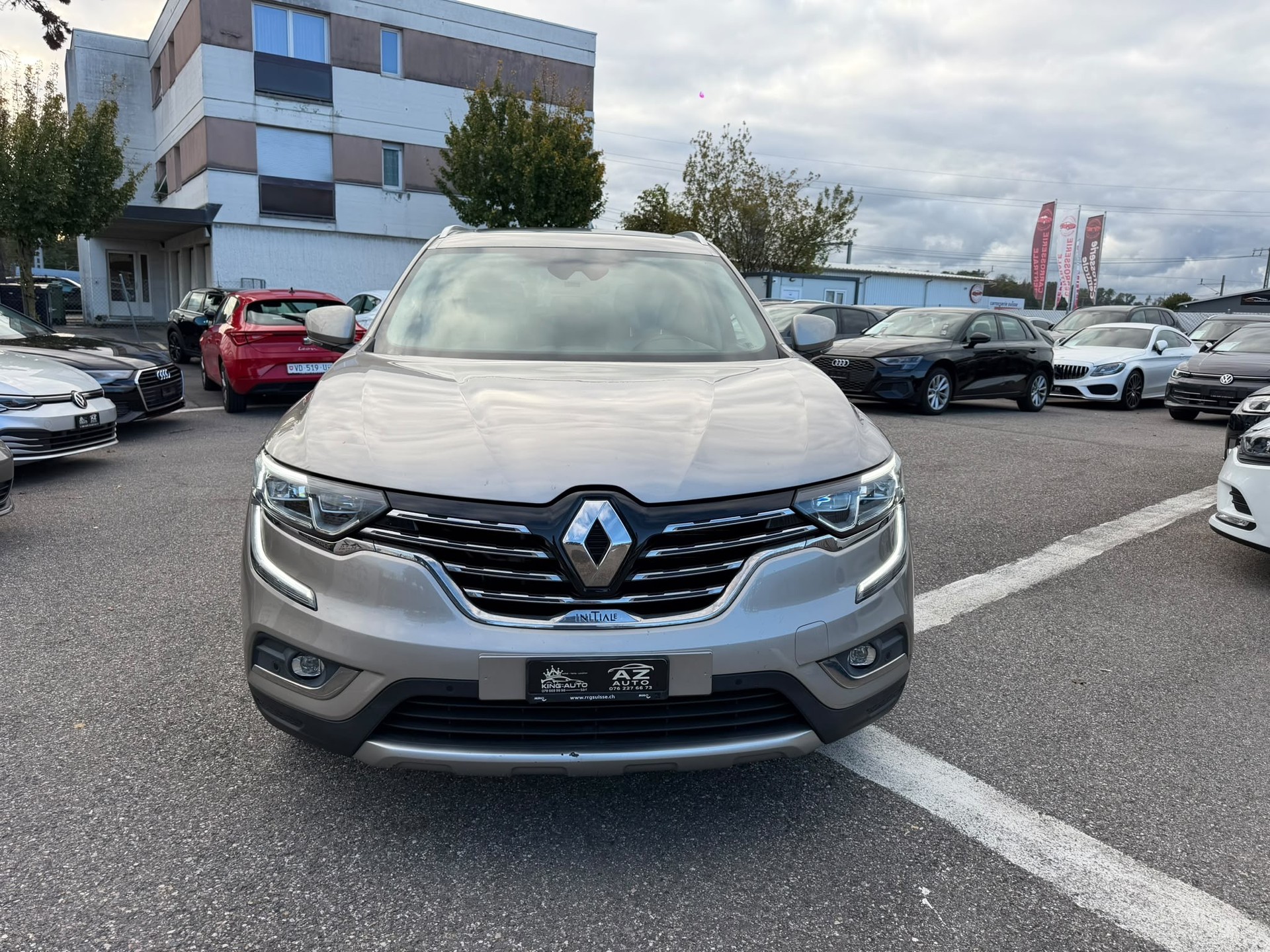 RENAULT Koleos 2.0 dCi Initiale Paris 4x4 Xtronic CVT garantie 2 ans expertiser-showroom-element-1