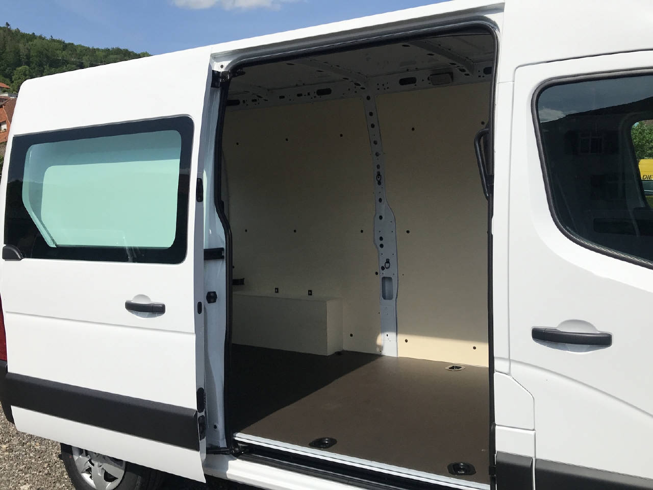 RENAULT Master Kastenwagen KW Frontantrieb L2H2 3.5t 2.3 Blue dCi 150 E6-showroom-element-2