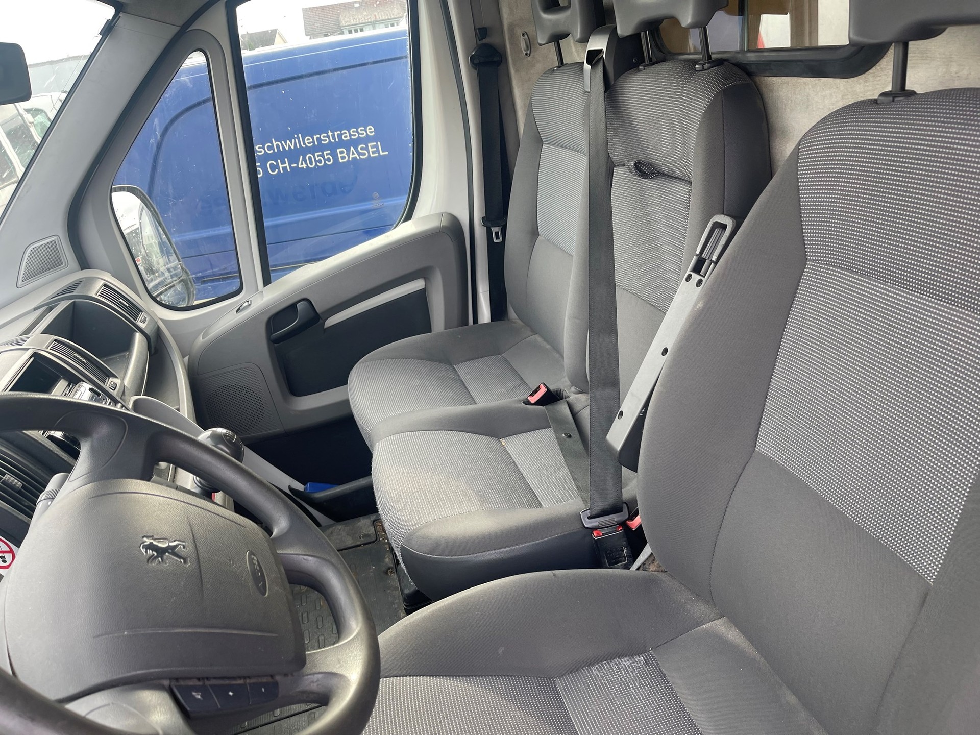 PEUGEOT Boxer 2.2 HDI 335 L2H2-image-6