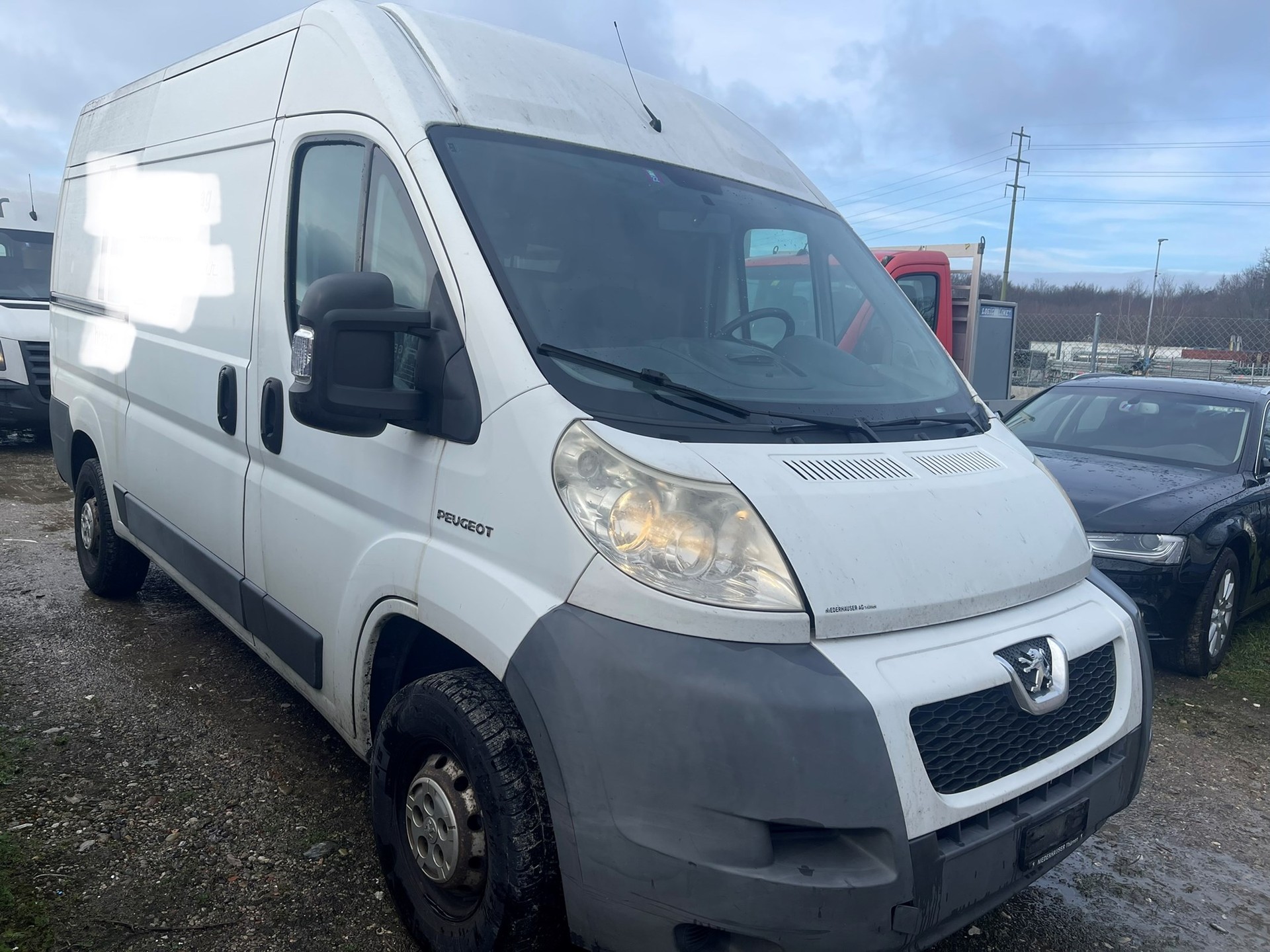 PEUGEOT Boxer 2.2 HDI 335 L2H2-image-1