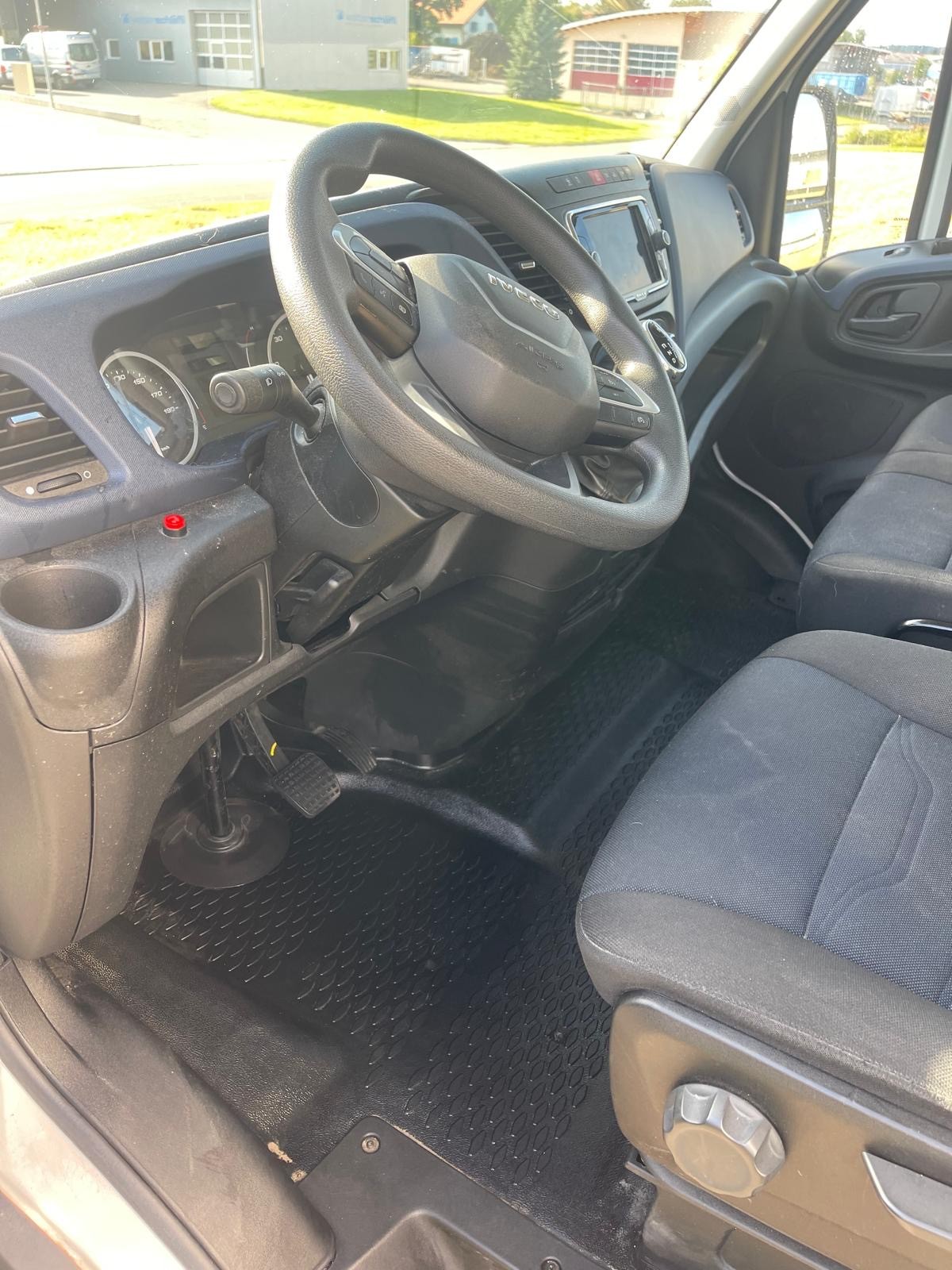 IVECO 35 S 16 A8-image-10
