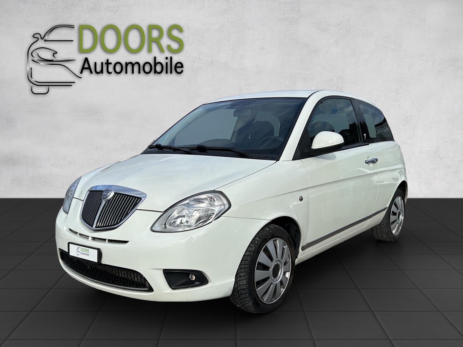 LANCIA Ypsilon 1.4 Swiss Edition-showroom-element-2