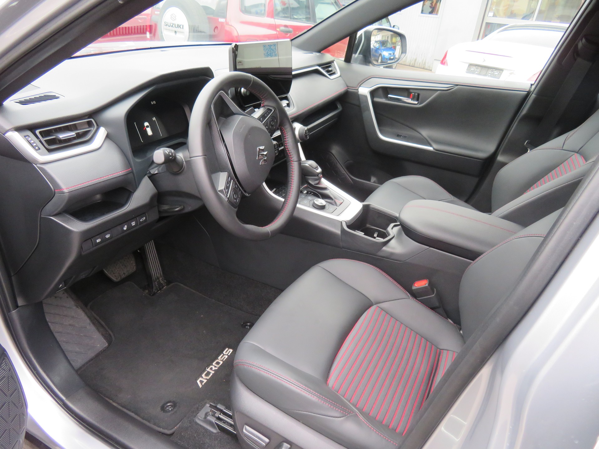 SUZUKI Across 2.5 Plug-in-Hybrid Compact Top E-CVT-image-9
