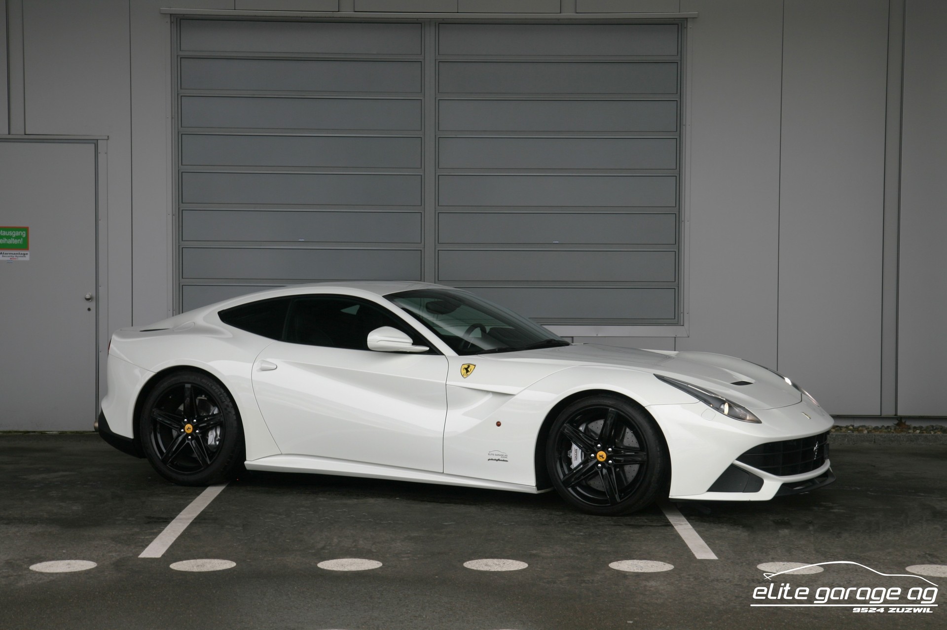FERRARI F12 Berlinetta-image-6