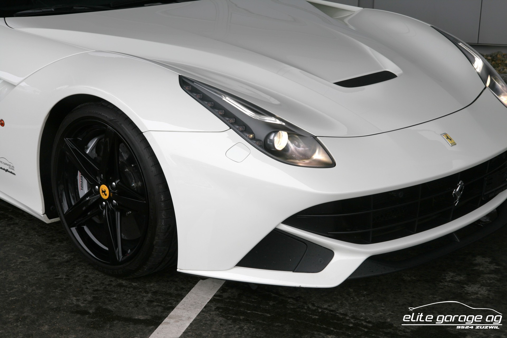 FERRARI F12 Berlinetta-image-8