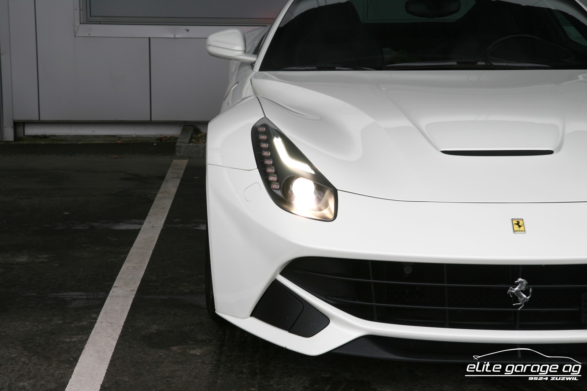 FERRARI F12 Berlinetta-image-10