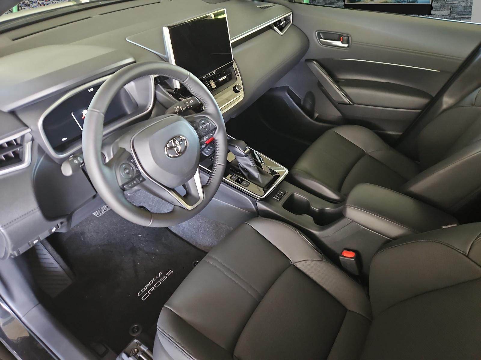 TOYOTA Corolla Cross 2.0 HSD Premium AWD-i-image-6