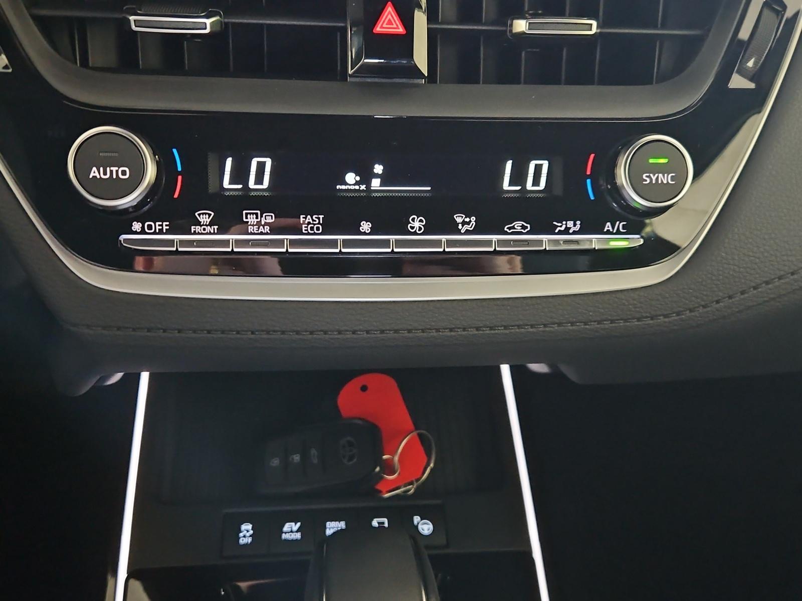 TOYOTA Corolla Cross 2.0 HSD Premium AWD-i-image-19