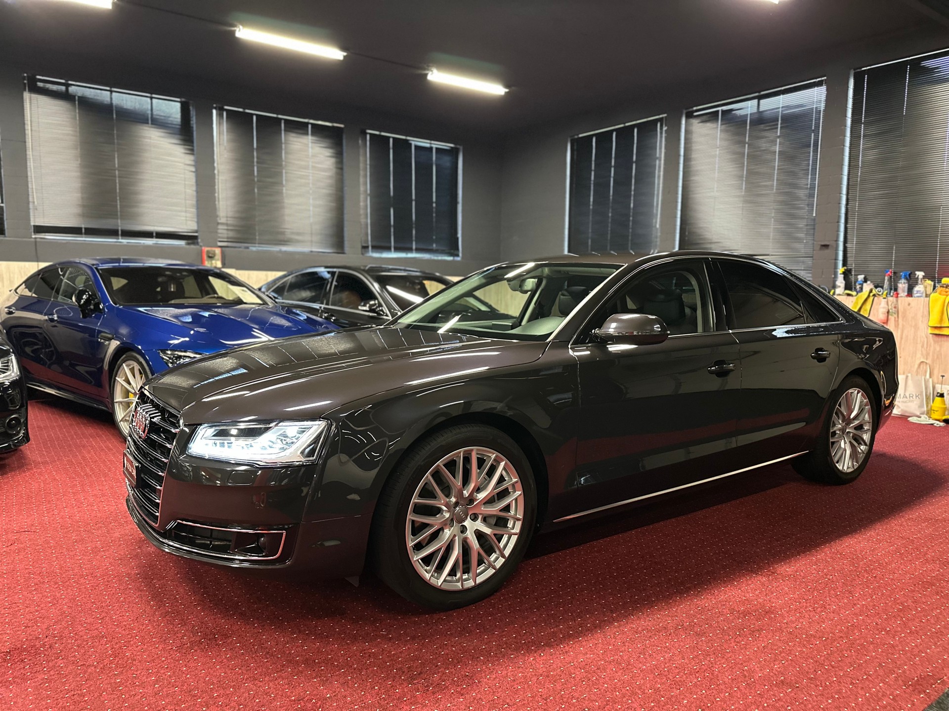 AUDI A8 3.0 TDI quattro tiptronic / Audi Exclusive-image-8