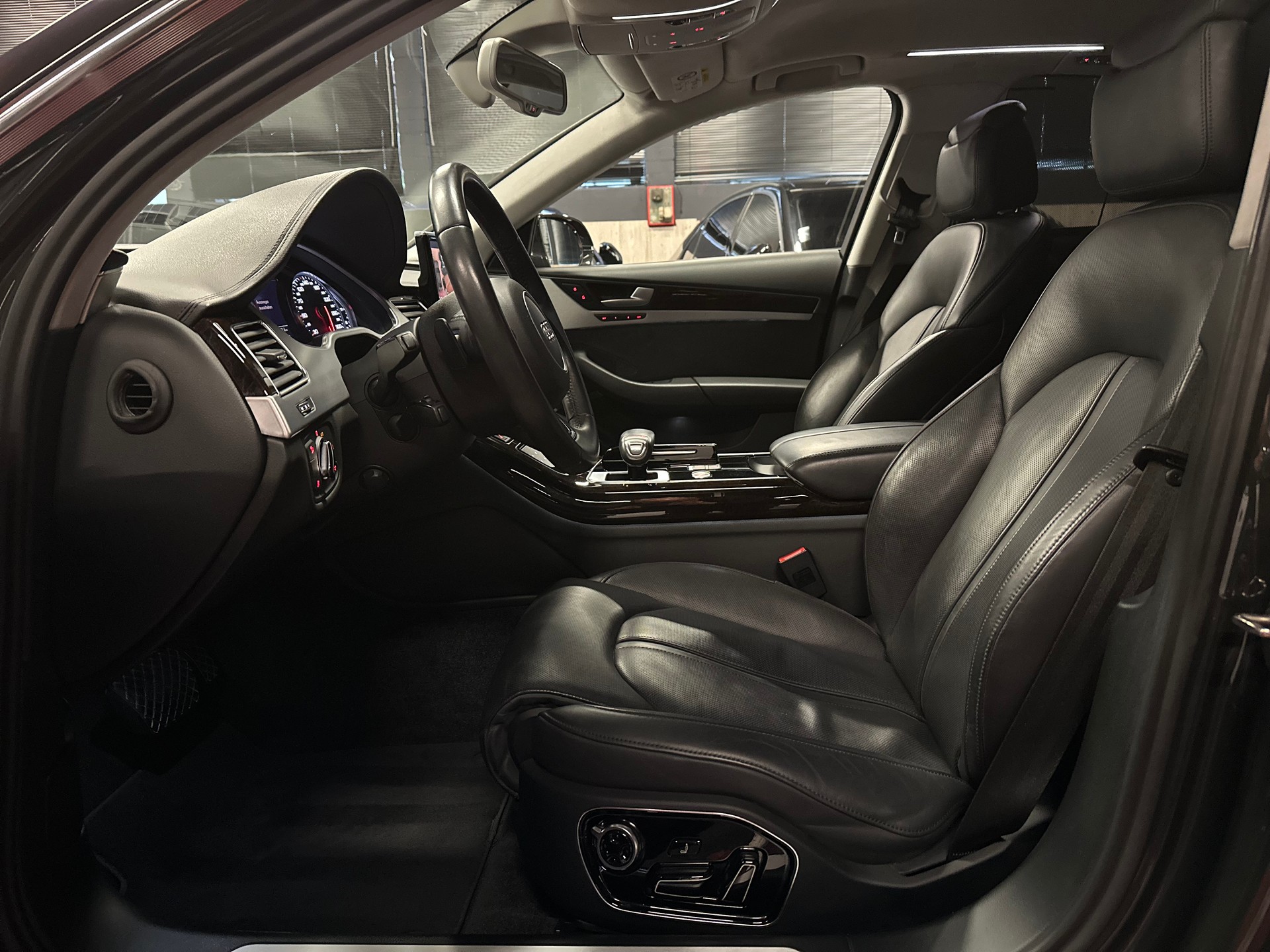 AUDI A8 3.0 TDI quattro tiptronic / Audi Exclusive-image-12