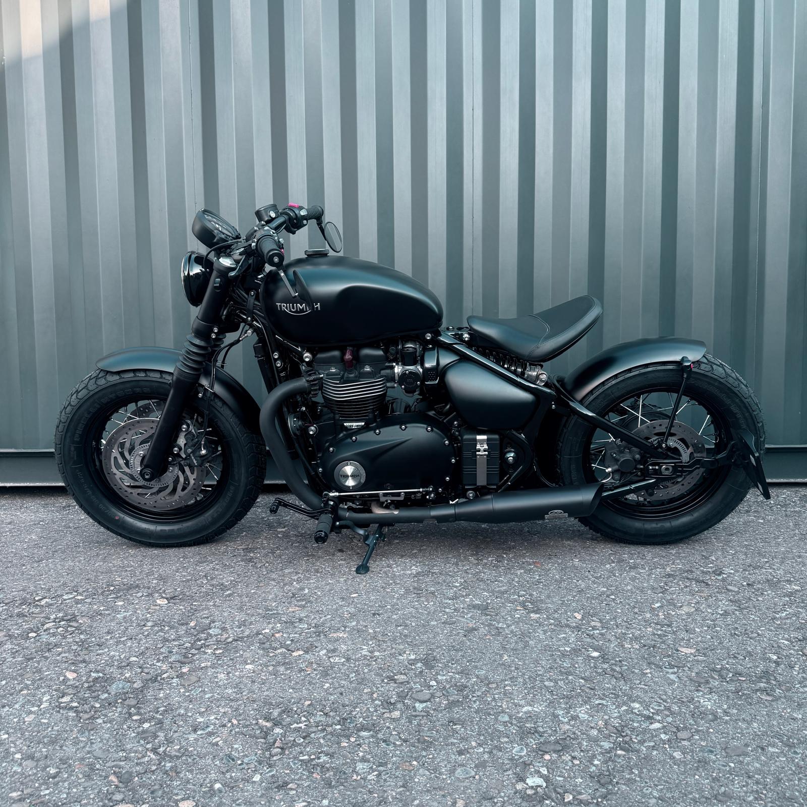 TRIUMPH Bonneville 1200 Bobber-image-2