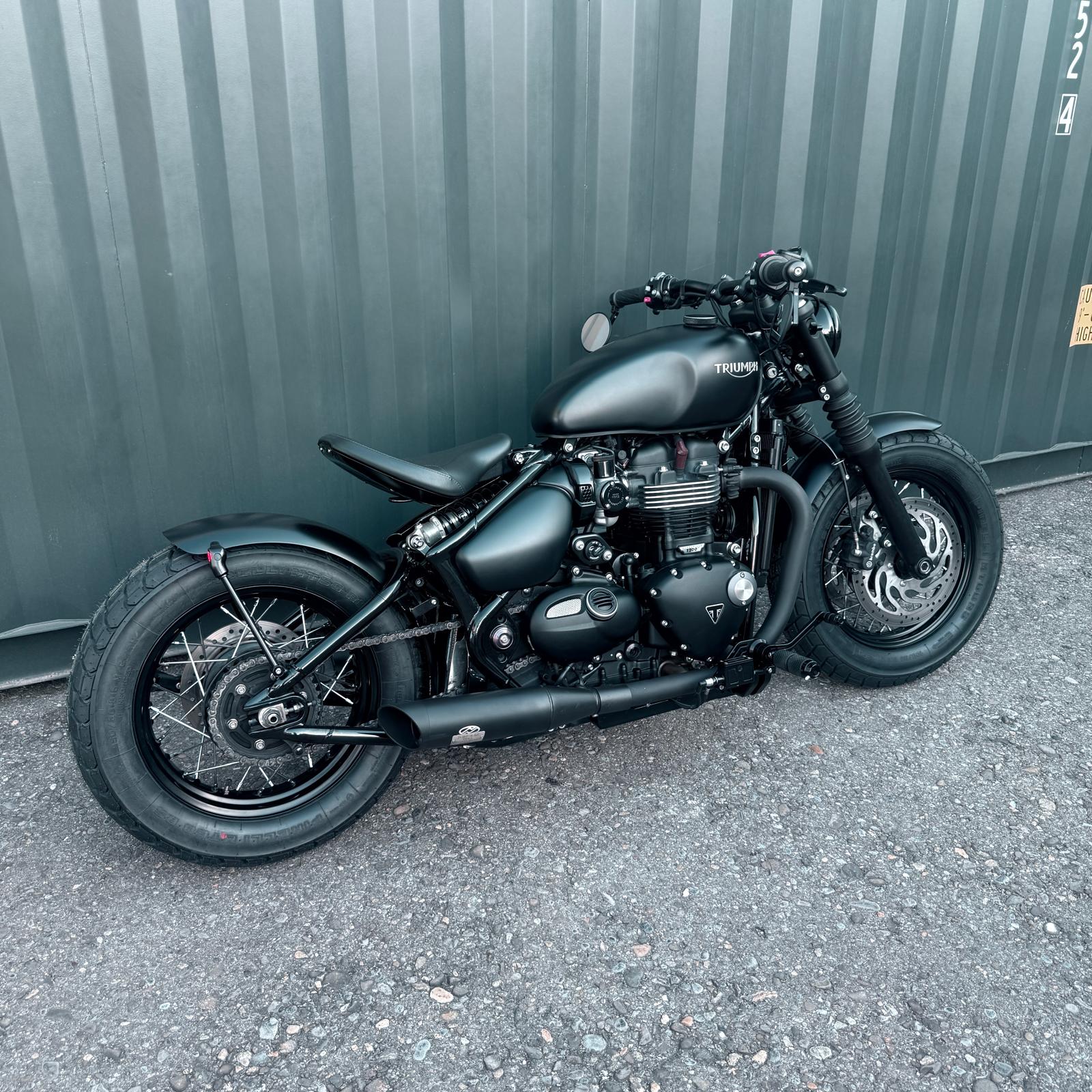 TRIUMPH Bonneville 1200 Bobber-image-3