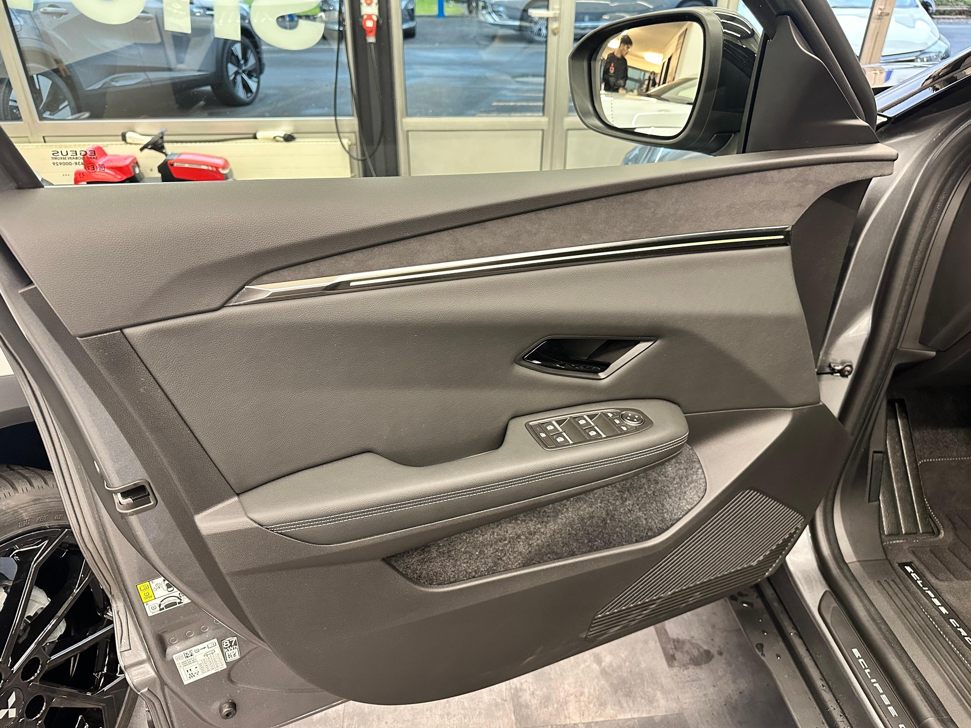 MITSUBISHI Eclipse Cross Instyle-image-9