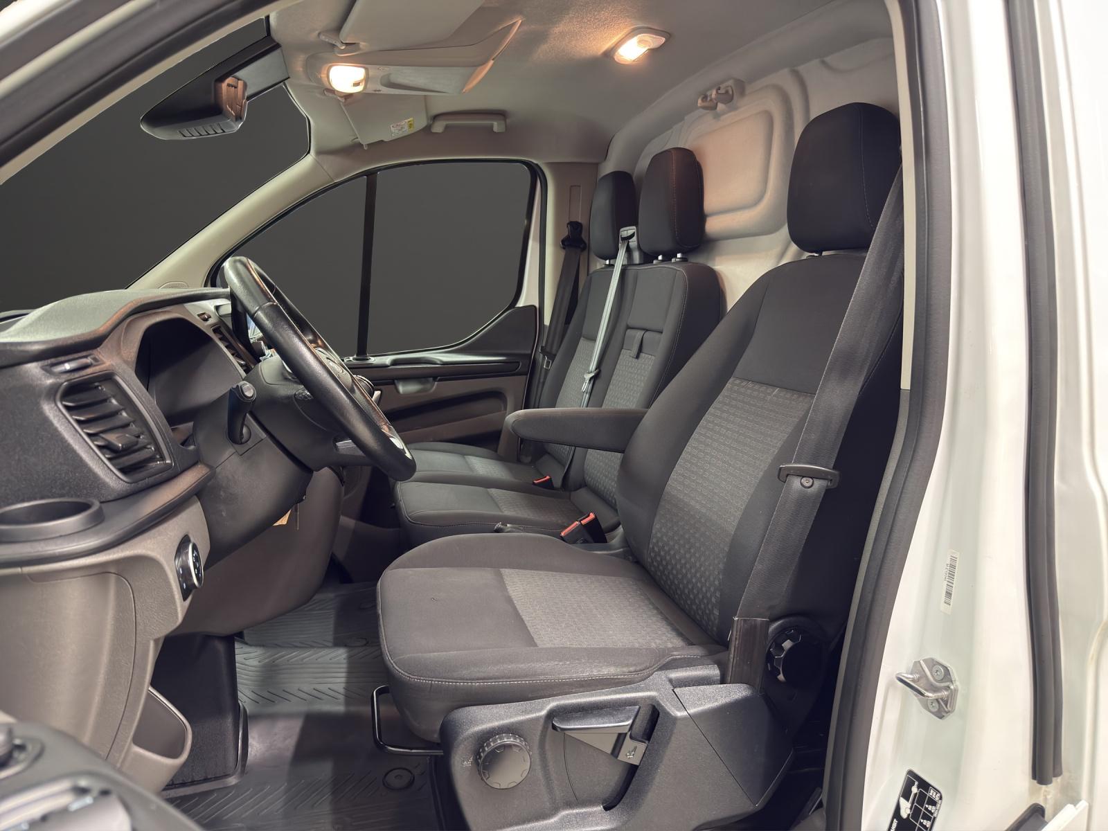 FORD Transit Custom Van 300 L2H1 Trend HEV1-image-7