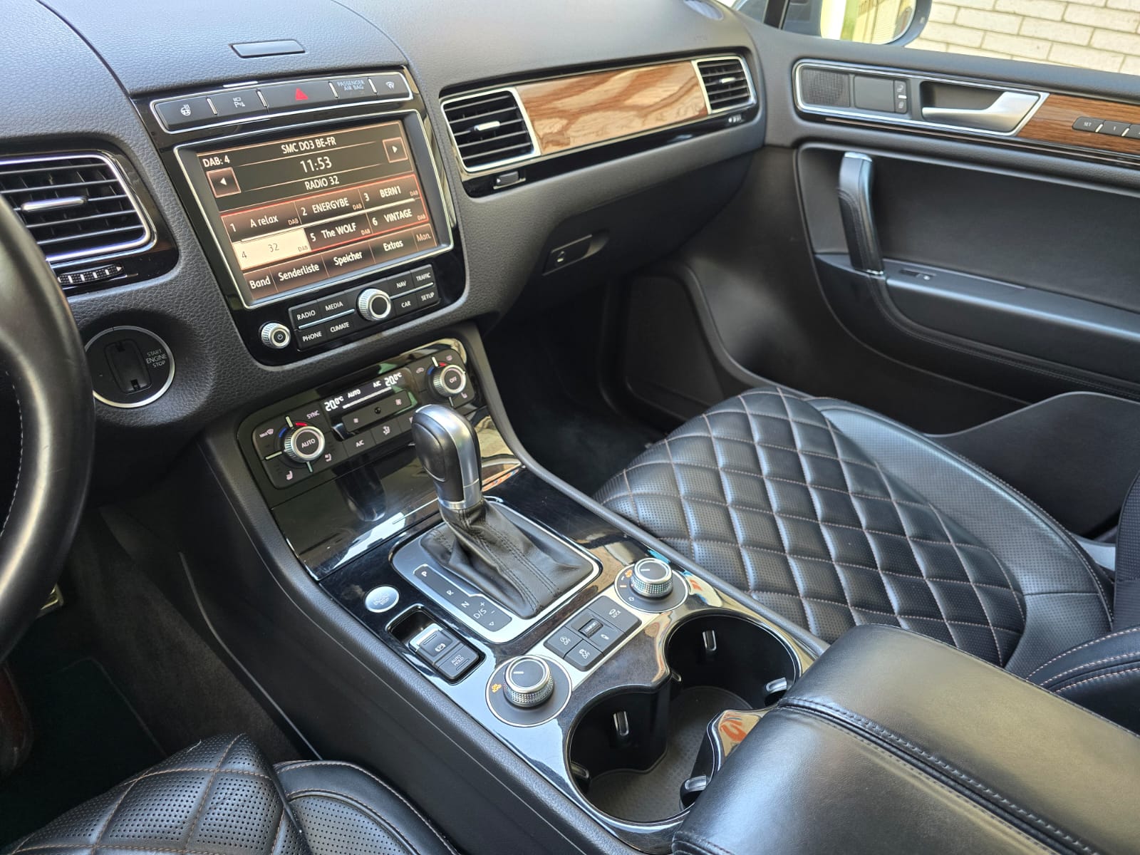 VW Touareg 3.0 TDI BMT Exclusiv Edition Tiptronic-image-18