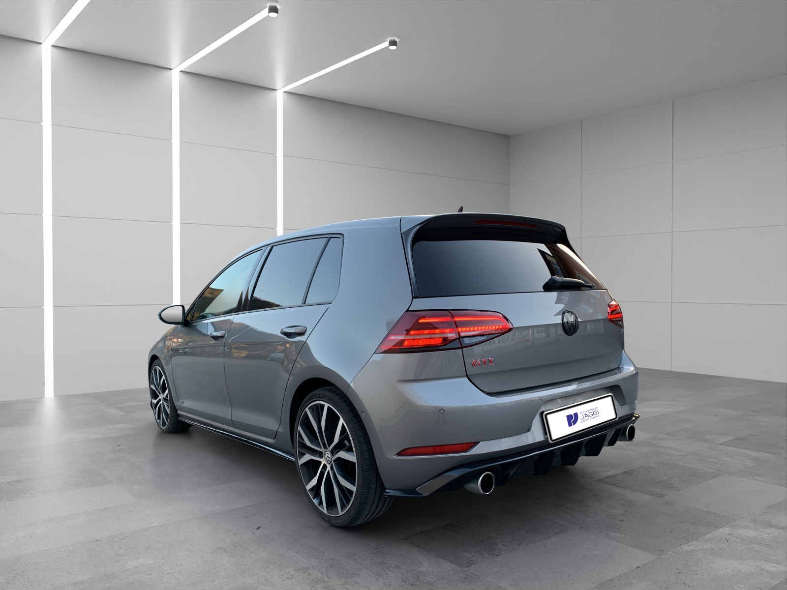 VW Golf 2.0 TSI GTI Perform.-image-3