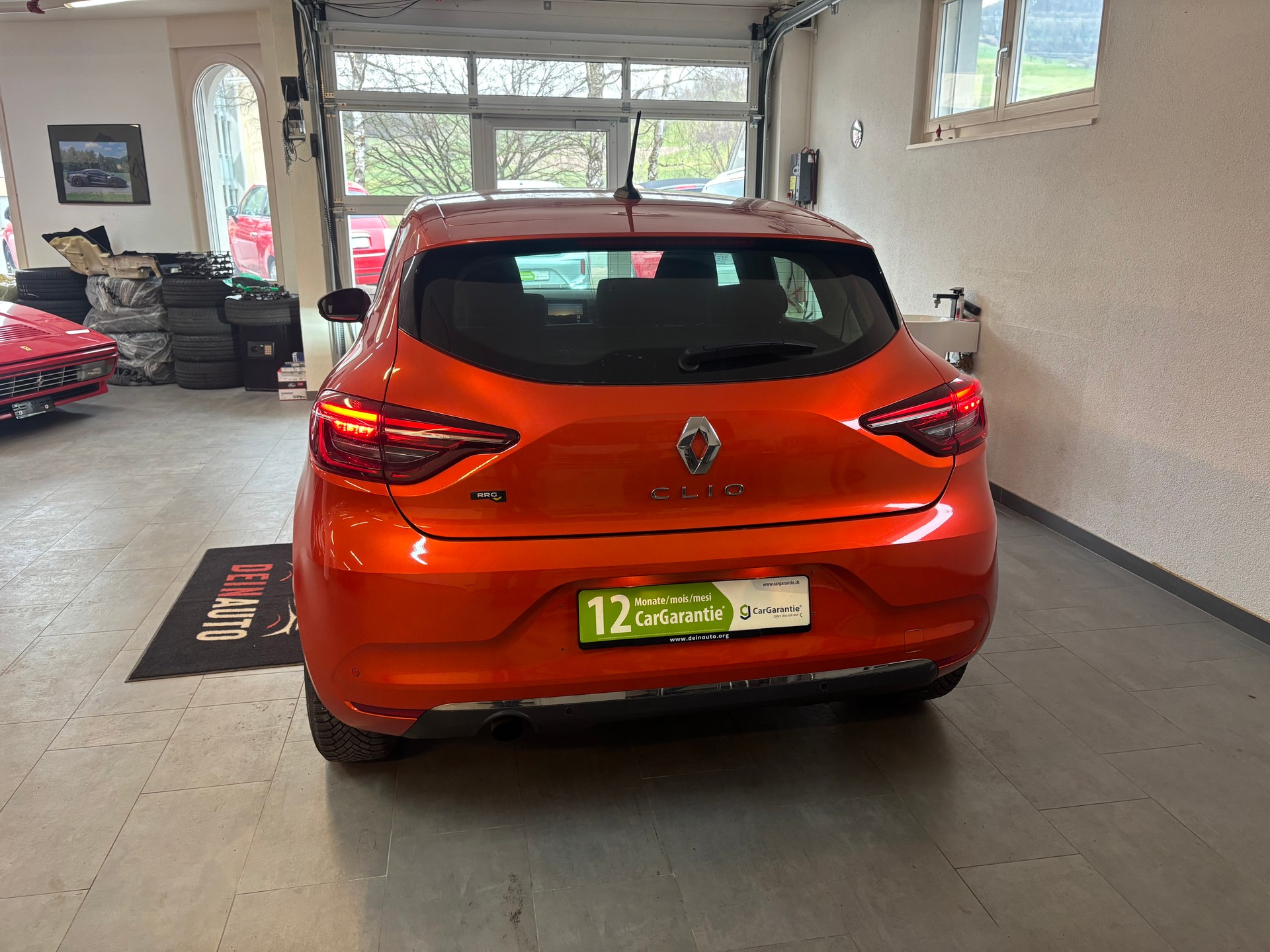 RENAULT Clio 1.0 Zen CVT-image-3