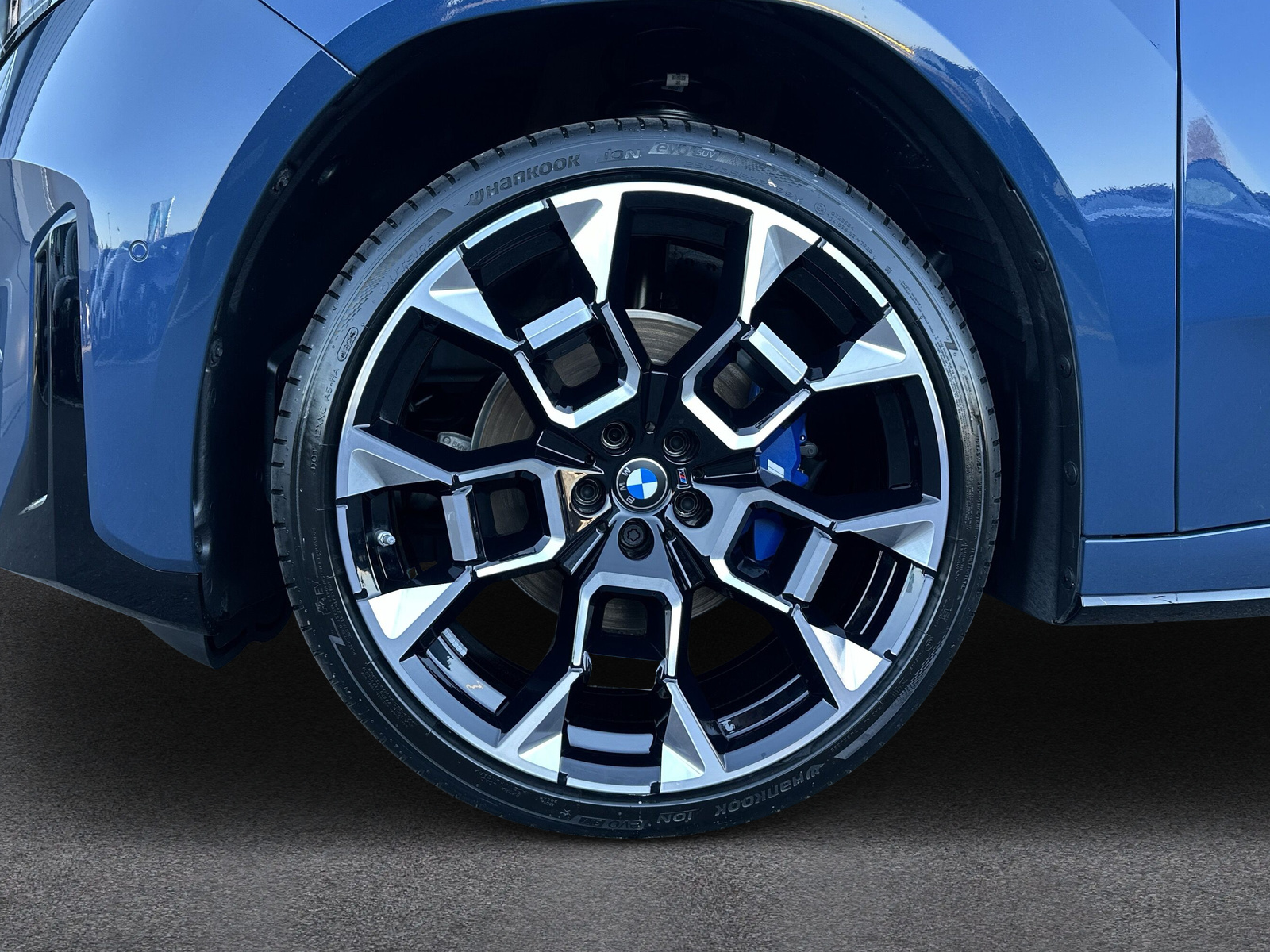 BMW iX3 50 xDrive M Sport **Action de leasing à 0.9% avec assurance et roues hiver**-image-8
