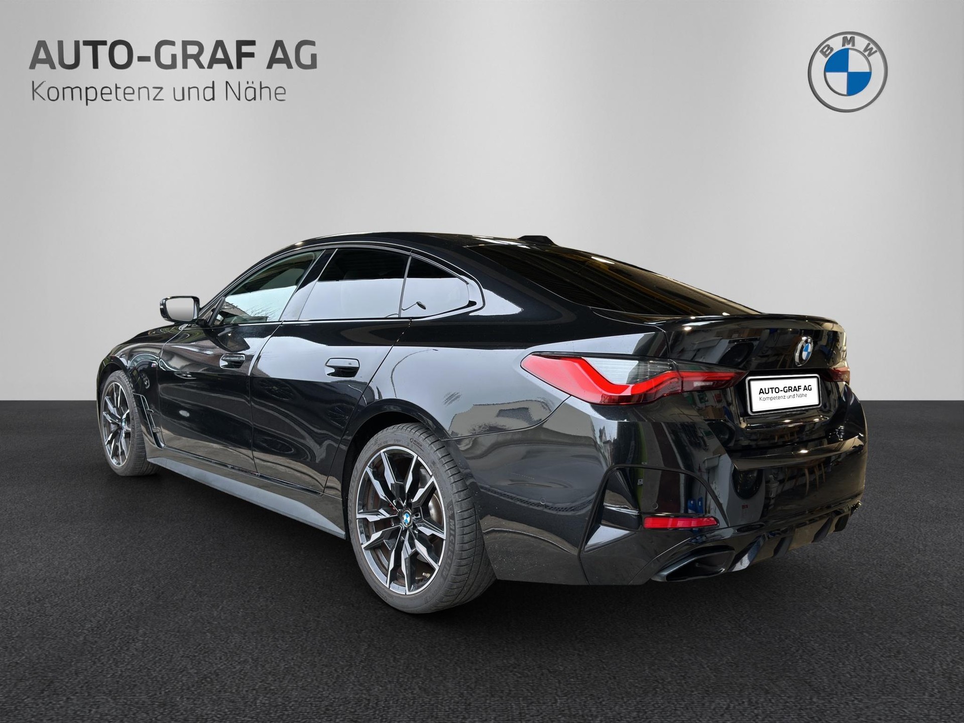 BMW M440i xDrive Gran Coupé M SPORTPAKET PRO-showroom-element-2