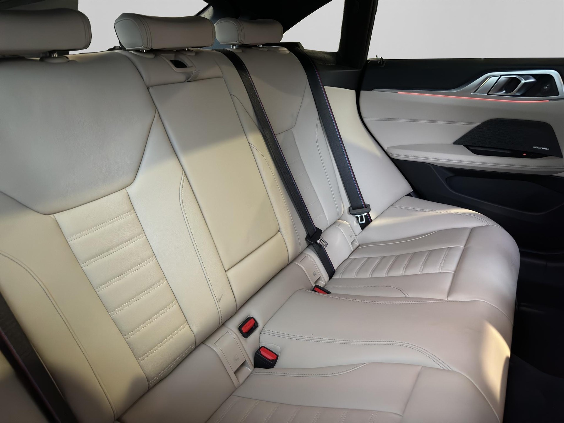 BMW M440i xDrive Gran Coupé M SPORTPAKET PRO-image-16