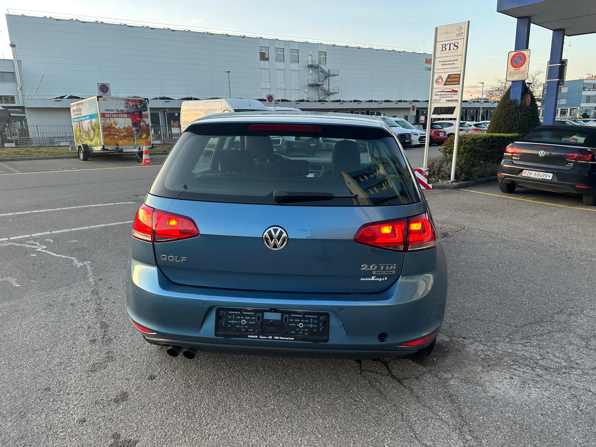 VW Golf 2.0 TDI Comfortline 4Motion-image-5
