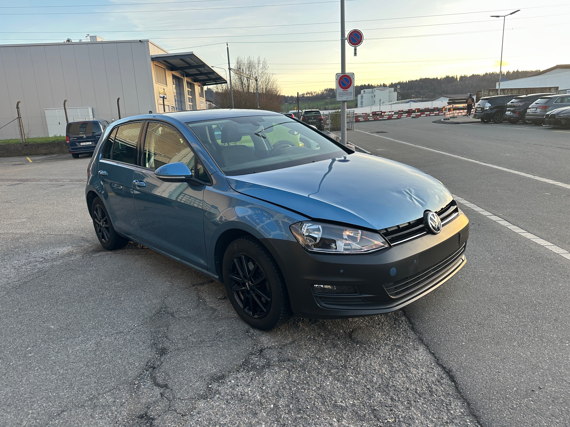 VW Golf 2.0 TDI Comfortline 4Motion-image-2
