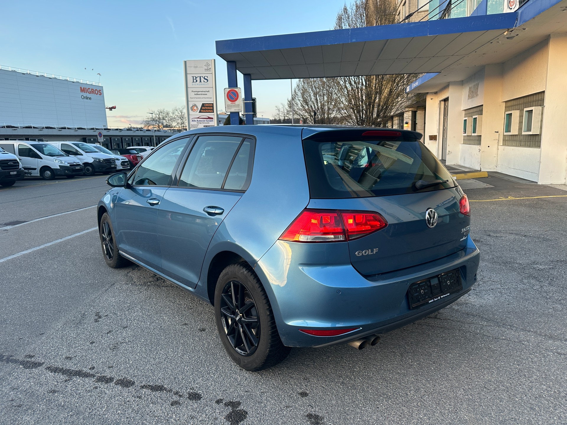 VW Golf 2.0 TDI Comfortline 4Motion-image-6