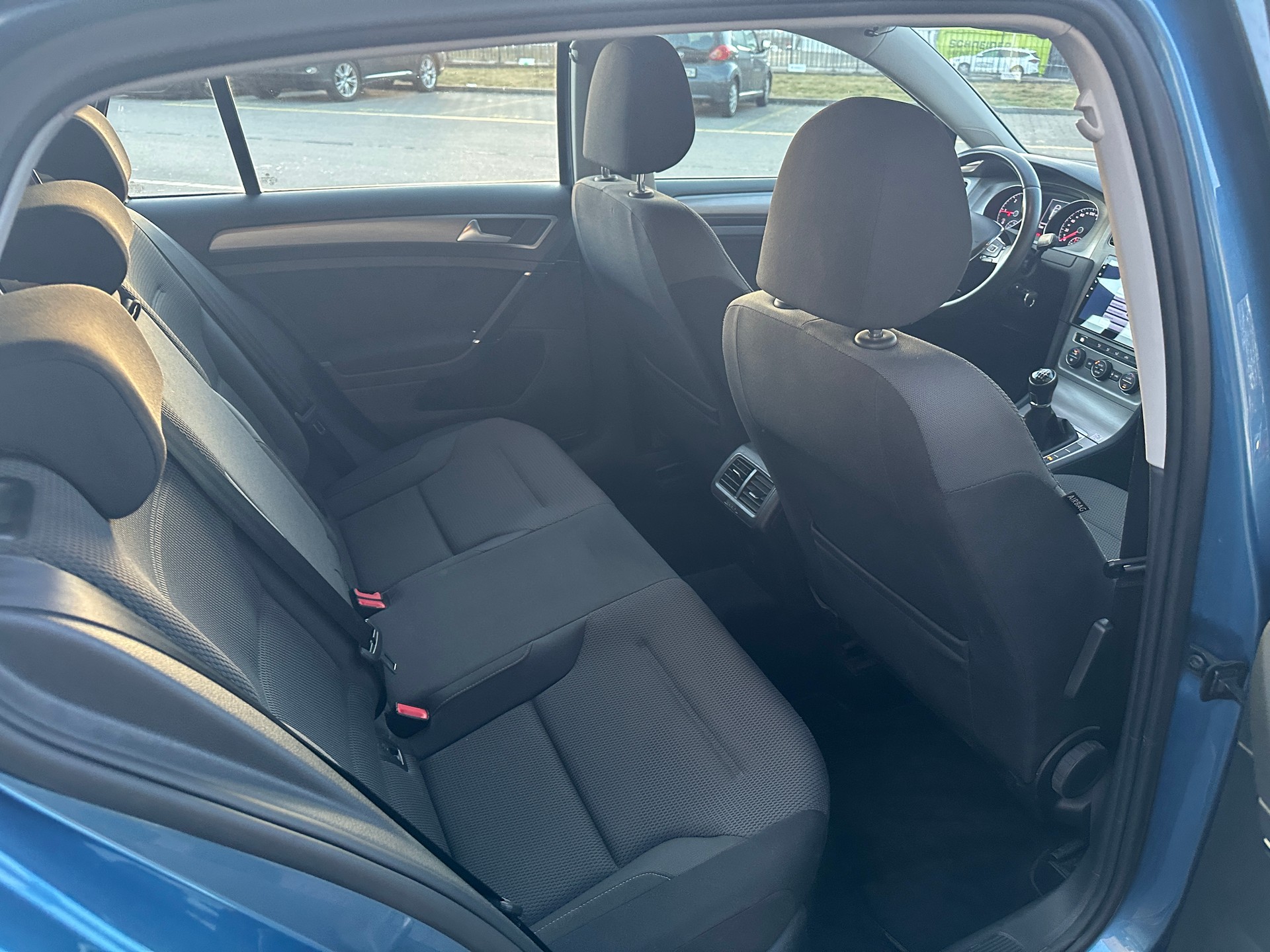 VW Golf 2.0 TDI Comfortline 4Motion-image-13