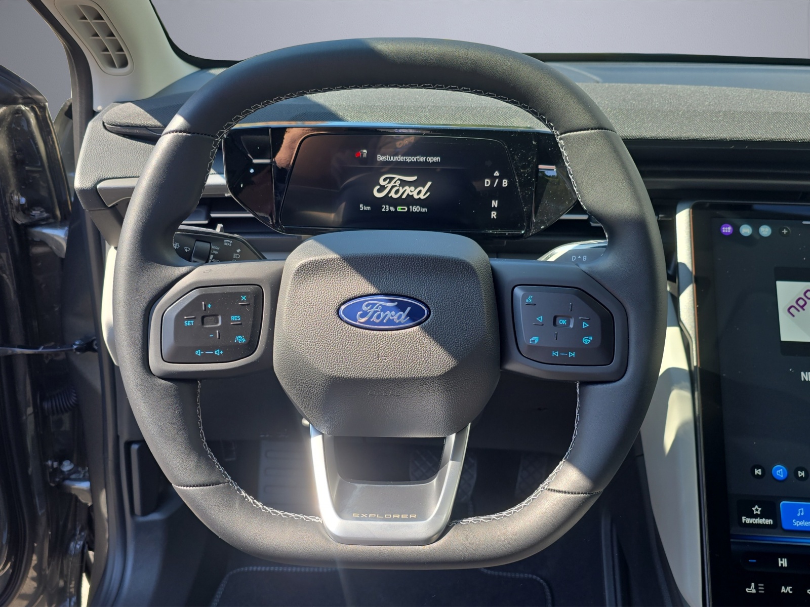 FORD Explorer Extended Range Select-image-5