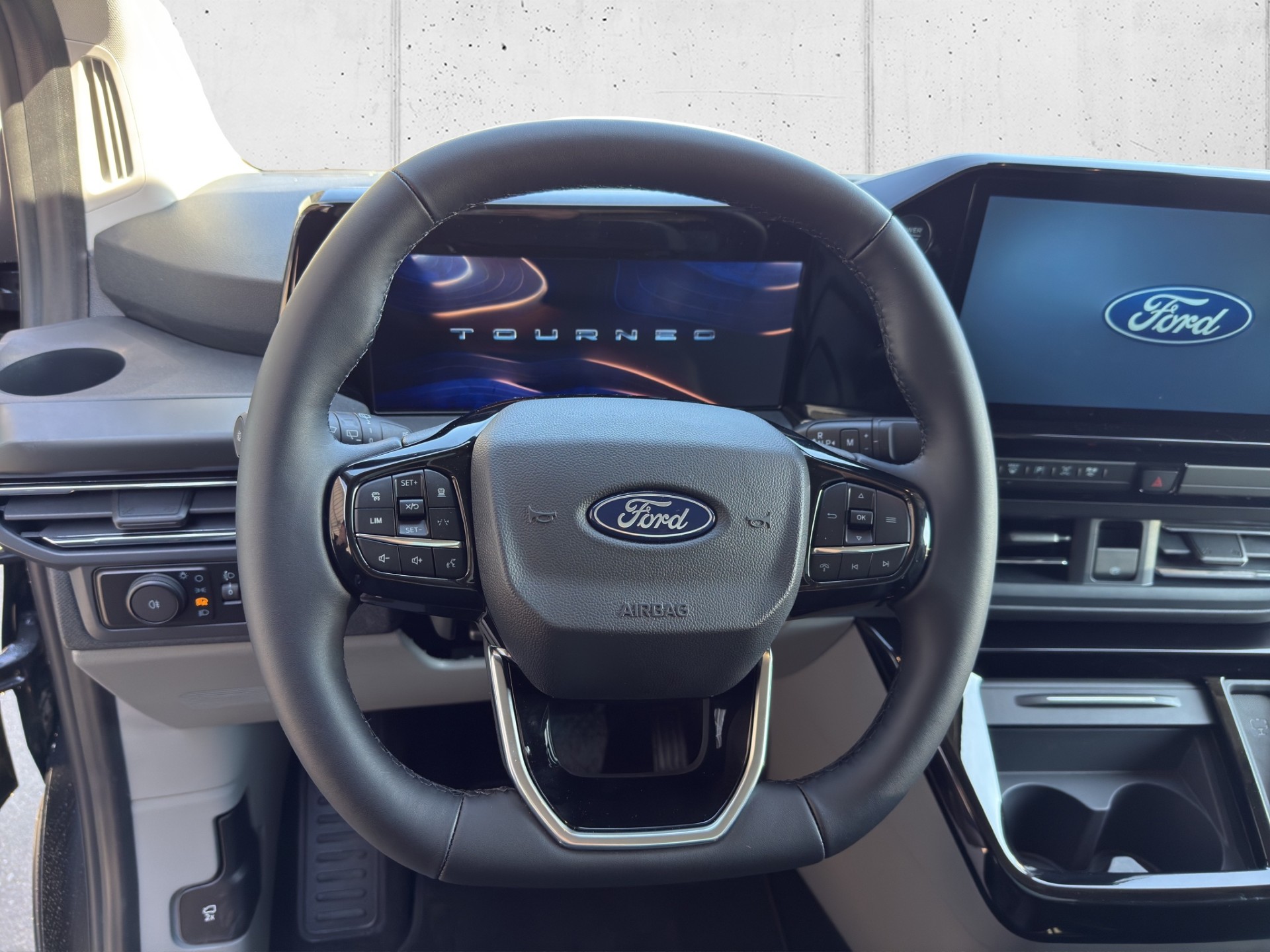 FORD Tourneo C Bus 320 L2 2.0 EcoBlue 170 Titanium X-image-9