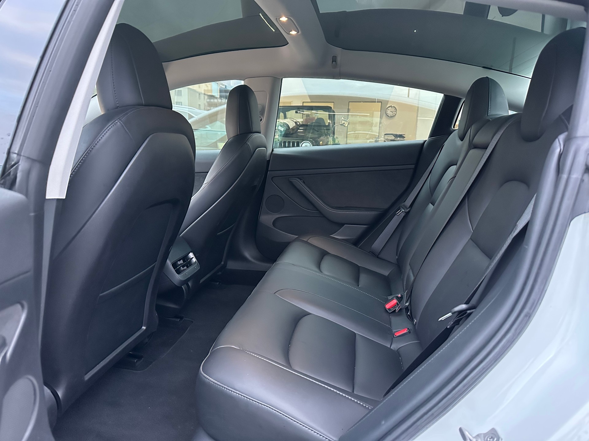 TESLA Model 3 Long Range Dual Motor AWD-image-6