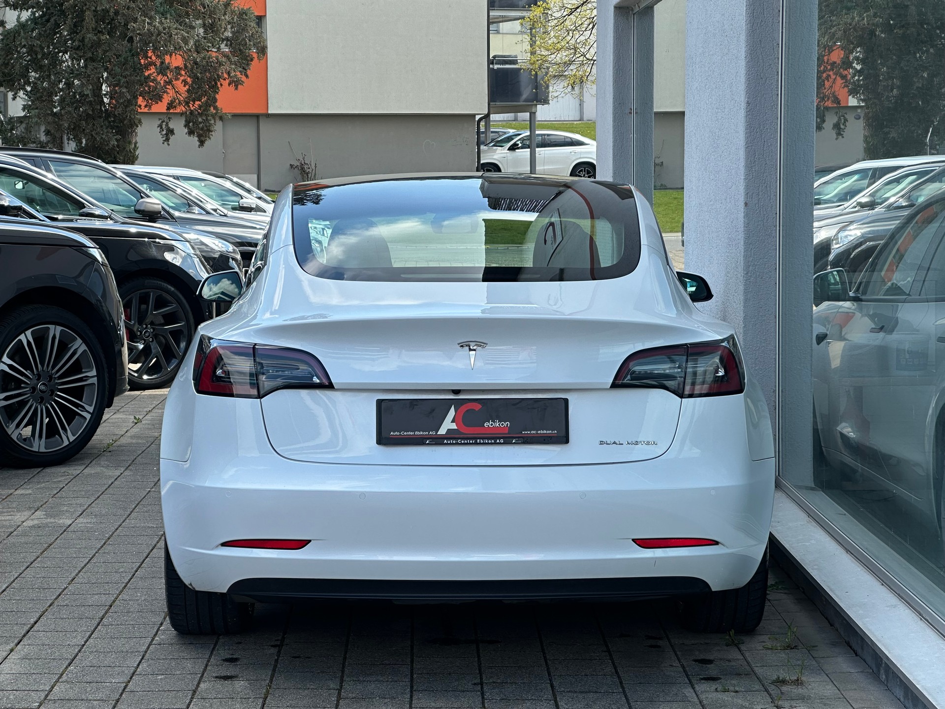 TESLA Model 3 Long Range Dual Motor AWD-image-4