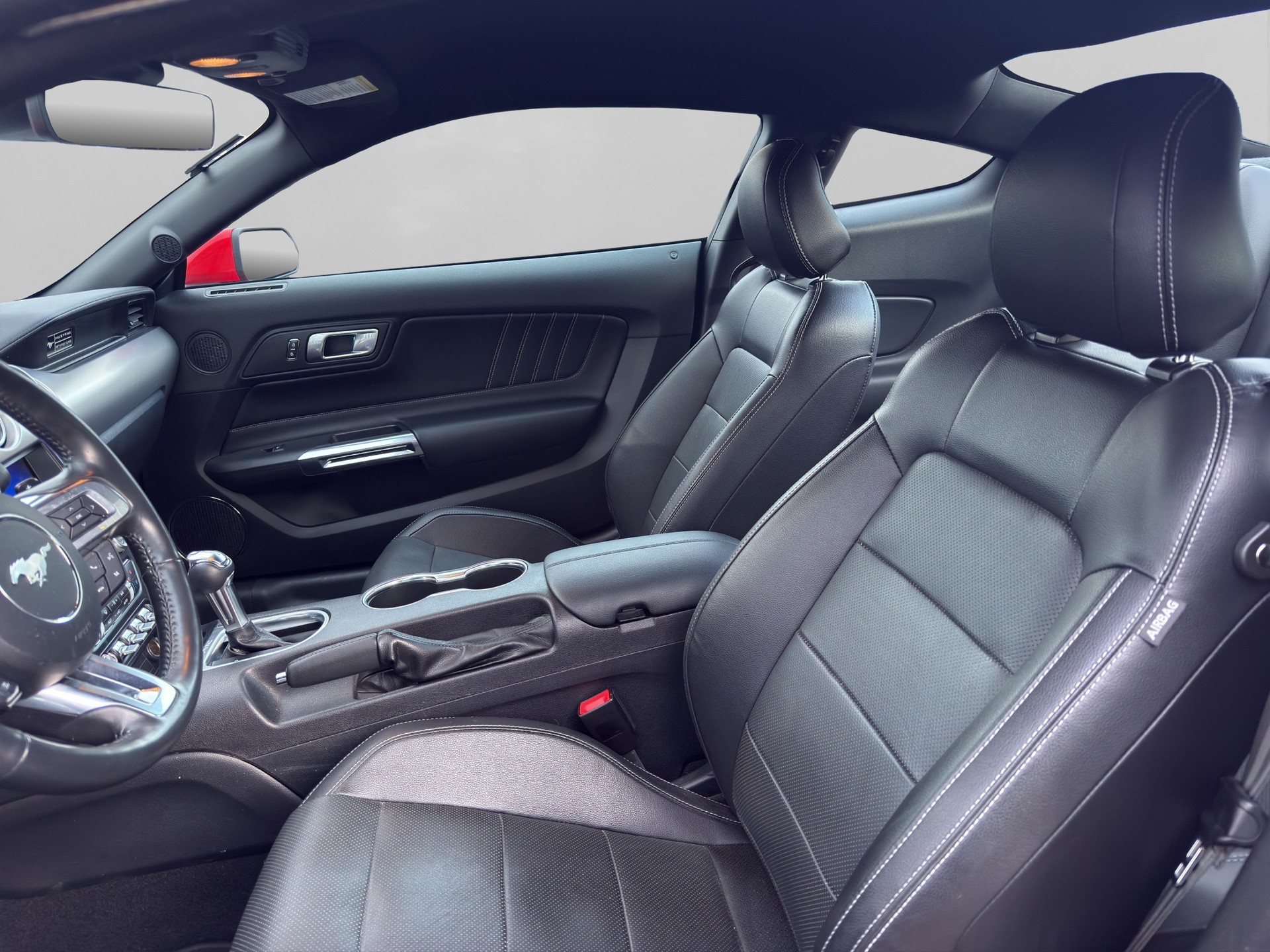 FORD Mustang Fastback 5.0 V8 GT Automat-image-10