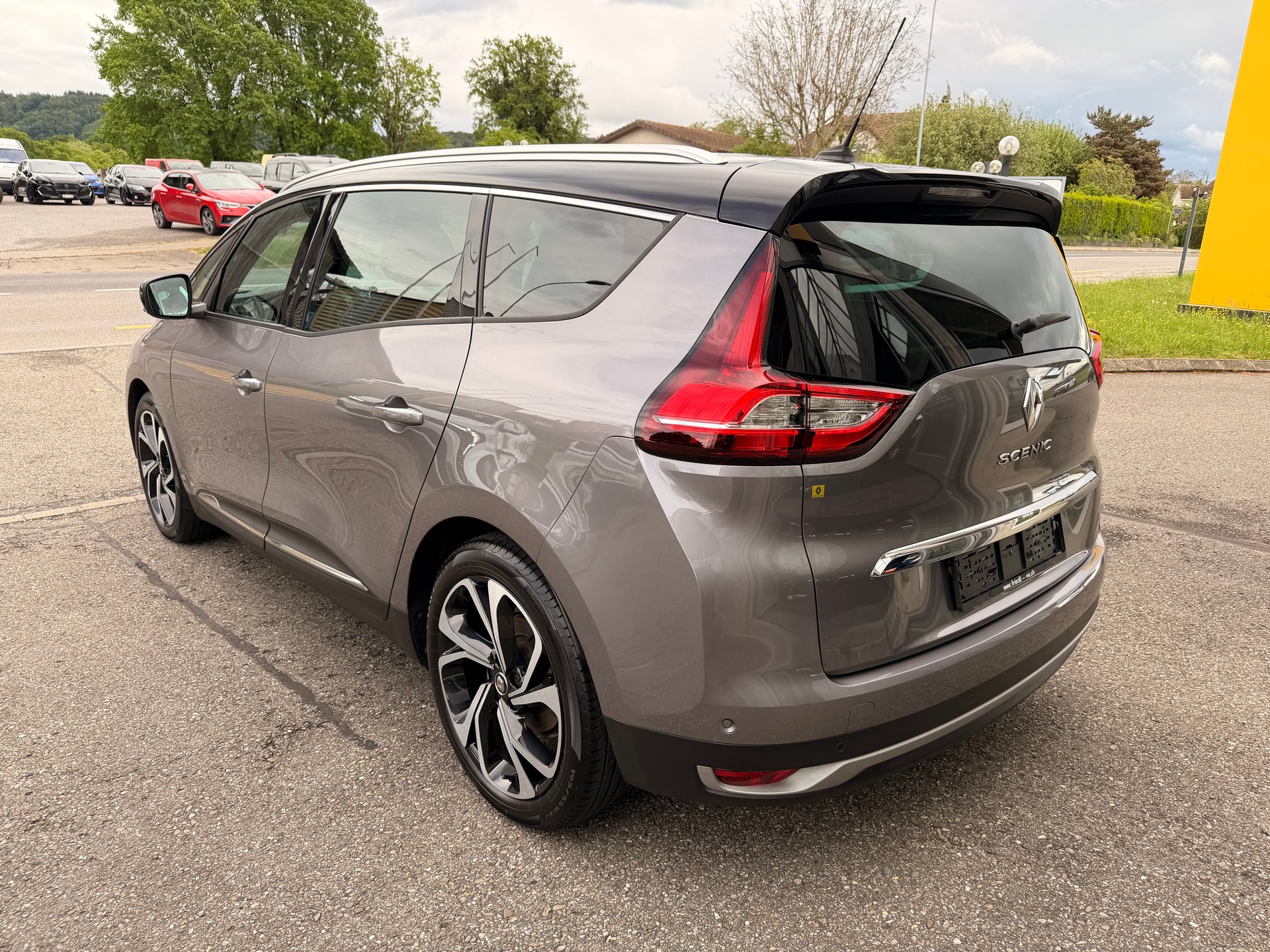 RENAULT Grand Scénic 1.3 TCe 140 Intens-image-4