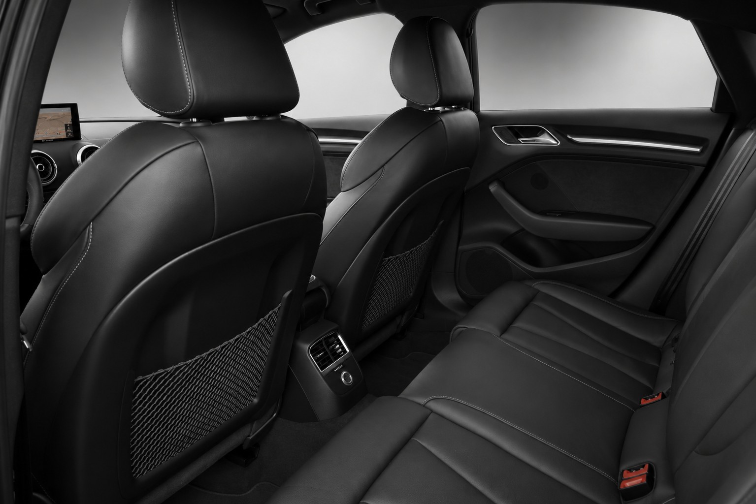 AUDI RS3 Limousine 2.5 TSI quattro S-tronic-image-9