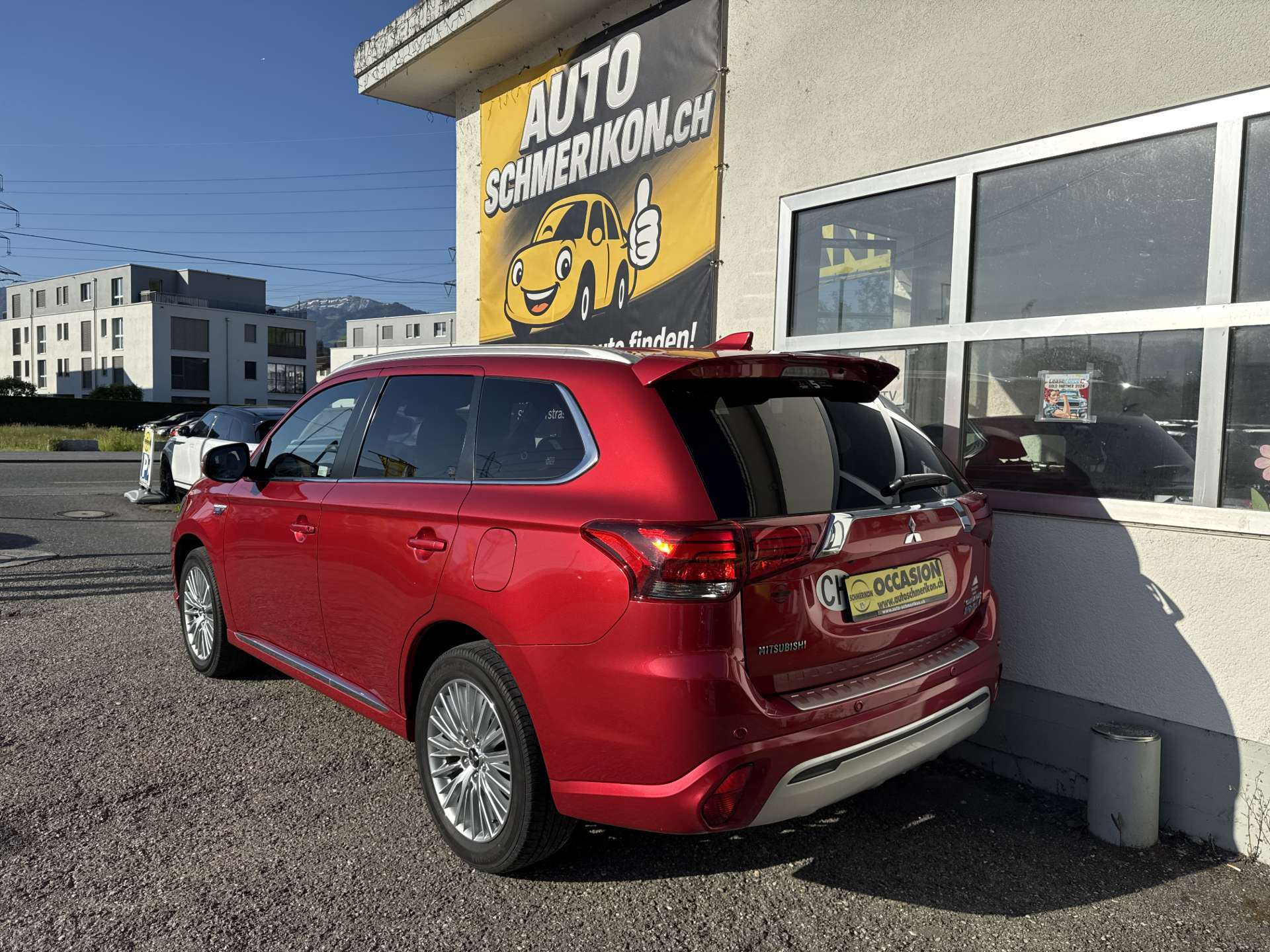MITSUBISHI Outlander 2.4 PHEV Diamond 224PS 4WD Automat-image-2