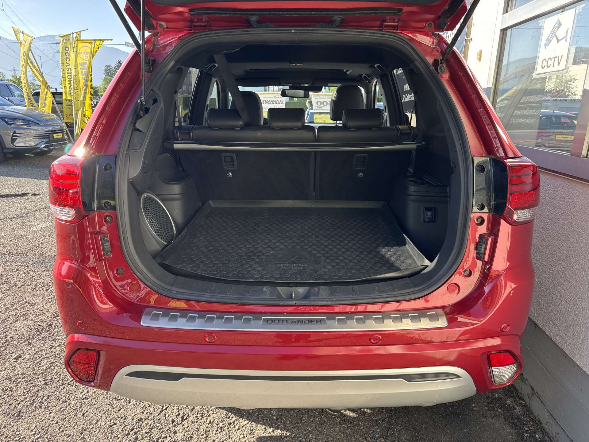 MITSUBISHI Outlander 2.4 PHEV Diamond 224PS 4WD Automat-image-8