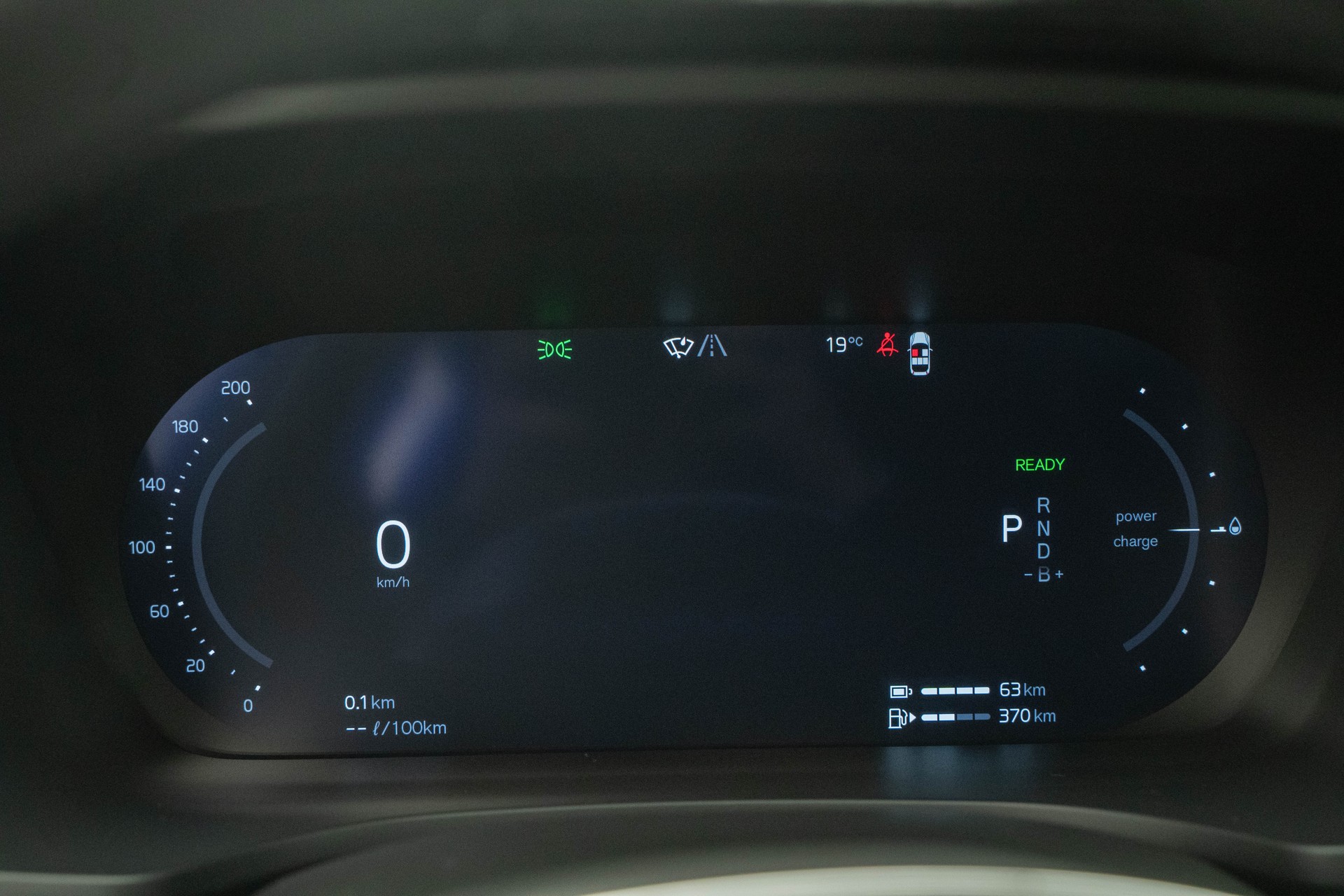 VOLVO V60 2.0 T8 TE Polestar eAWD-image-13