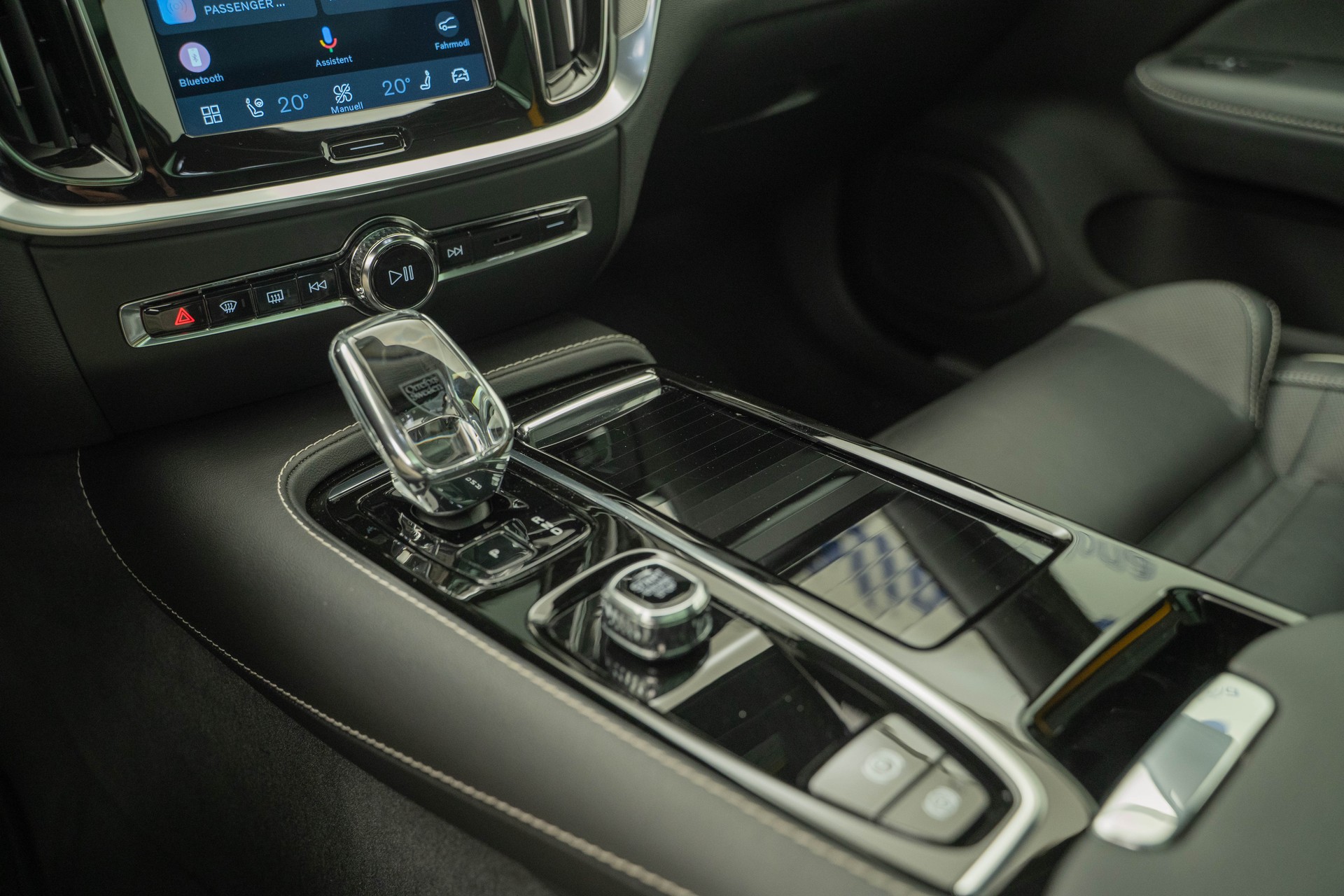 VOLVO V60 2.0 T8 TE Polestar eAWD-image-11