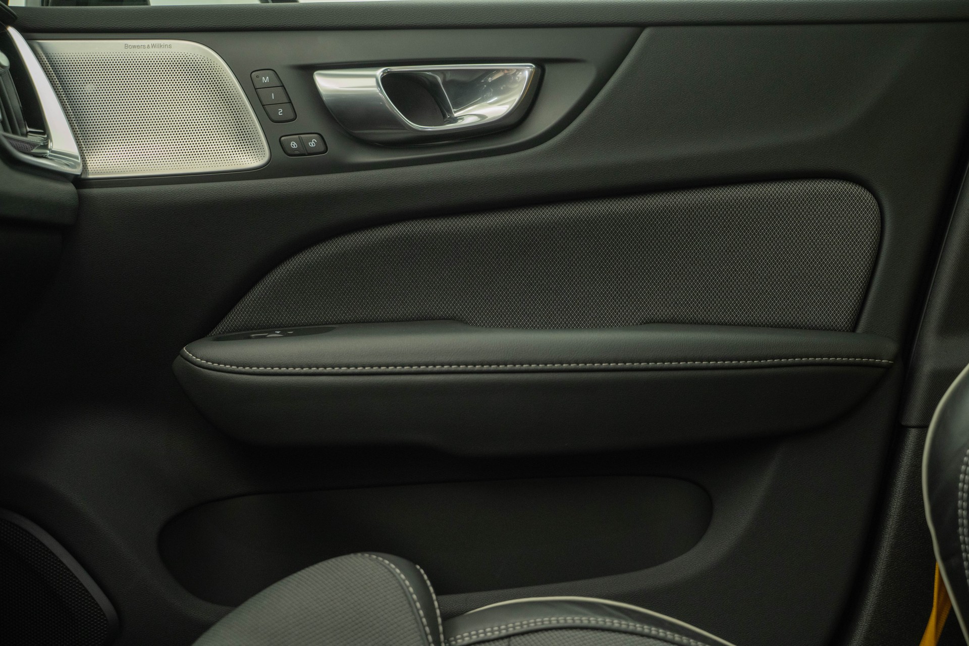 VOLVO V60 2.0 T8 TE Polestar eAWD-image-12