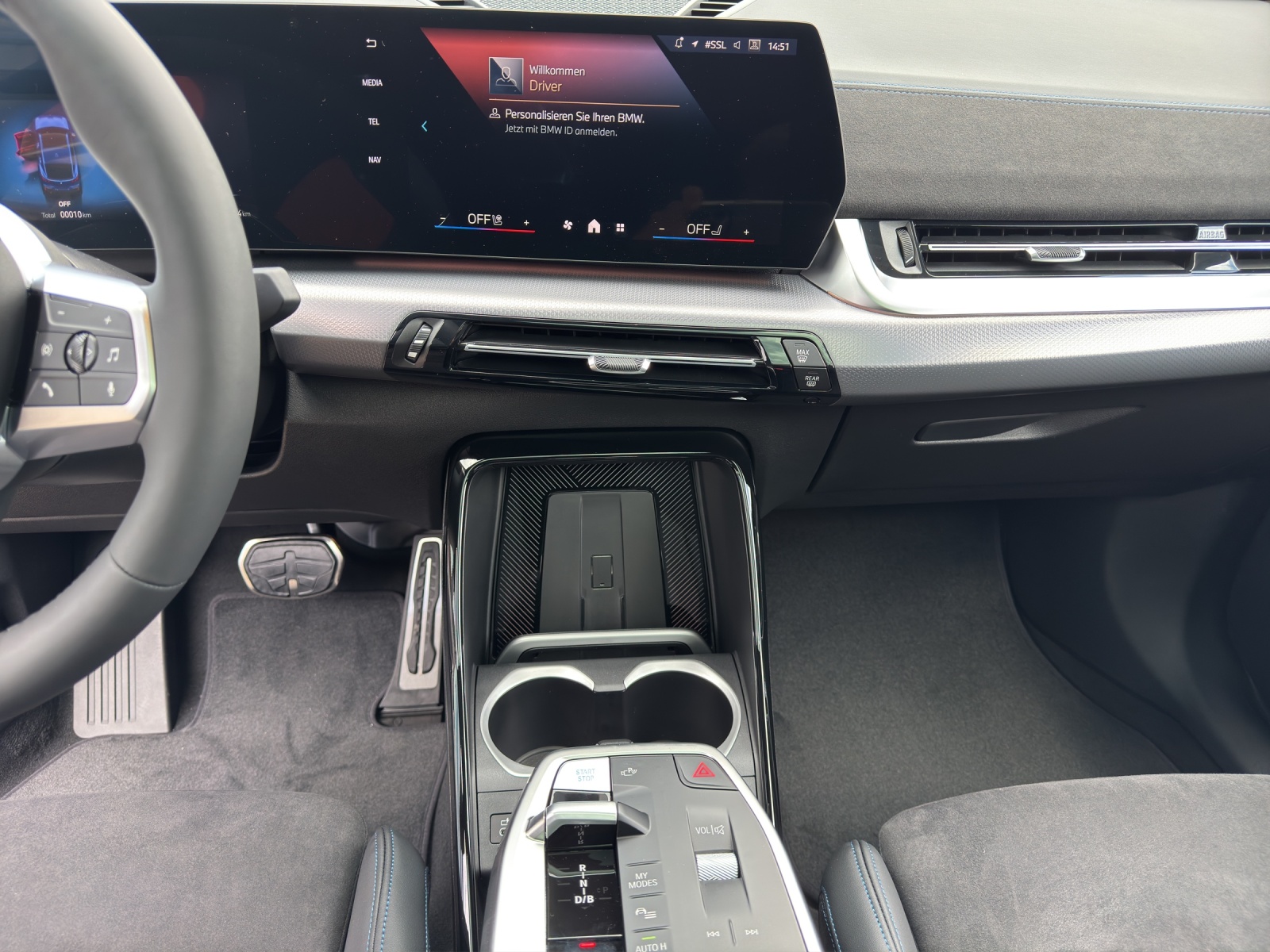BMW iX2 xDrive30-image-15