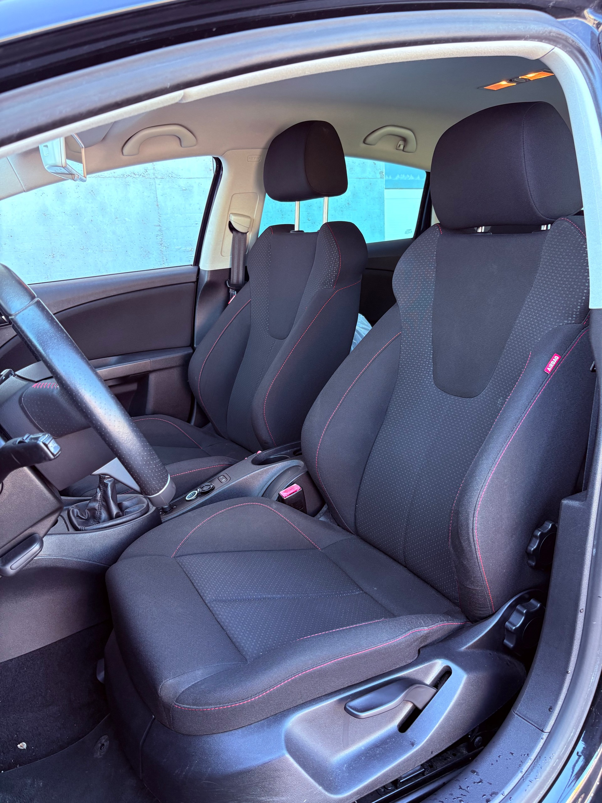 SEAT Leon 1.8 TSI FR-image-9