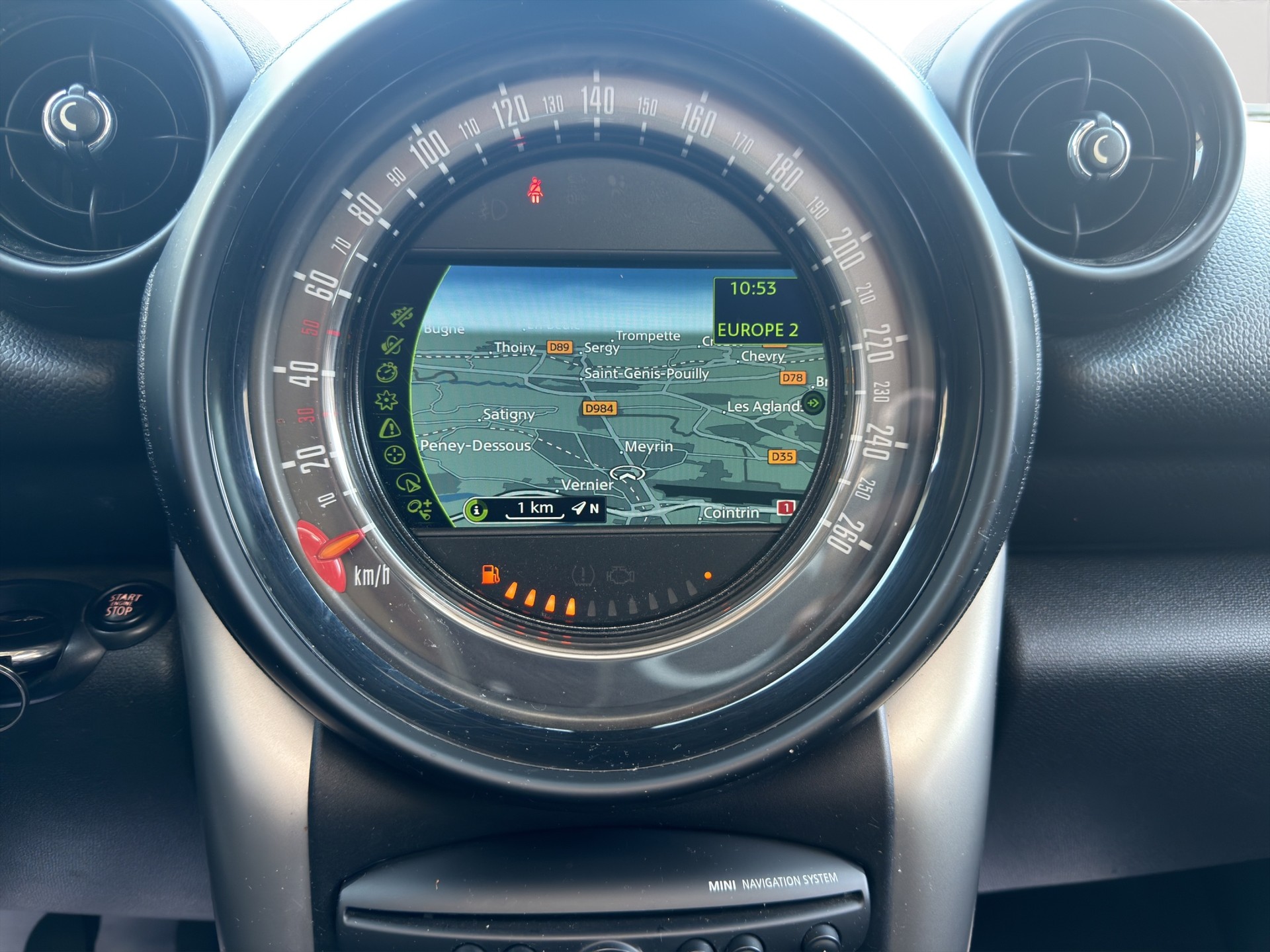 MINI Countryman Cooper FWD-image-7