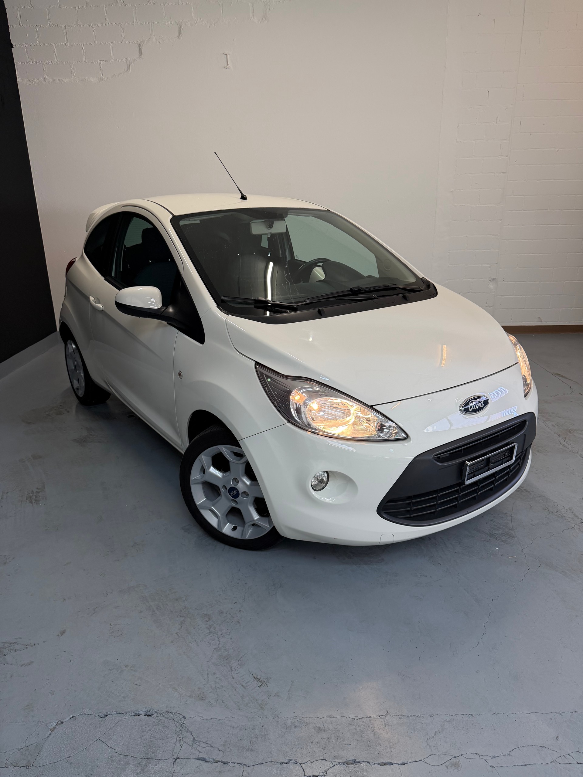 FORD KA 1.25 Ambiente ***CH-Fahrzeug***