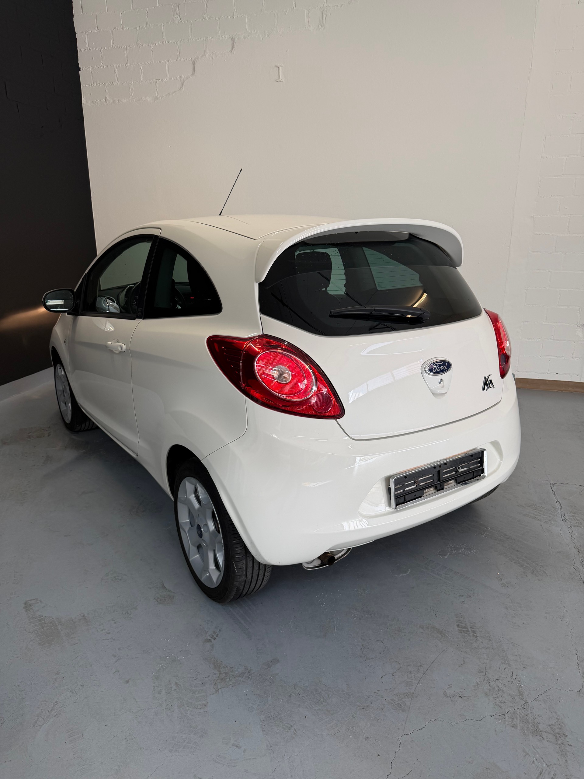 FORD KA 1.25 Ambiente ***CH-Fahrzeug***-showroom-element-3