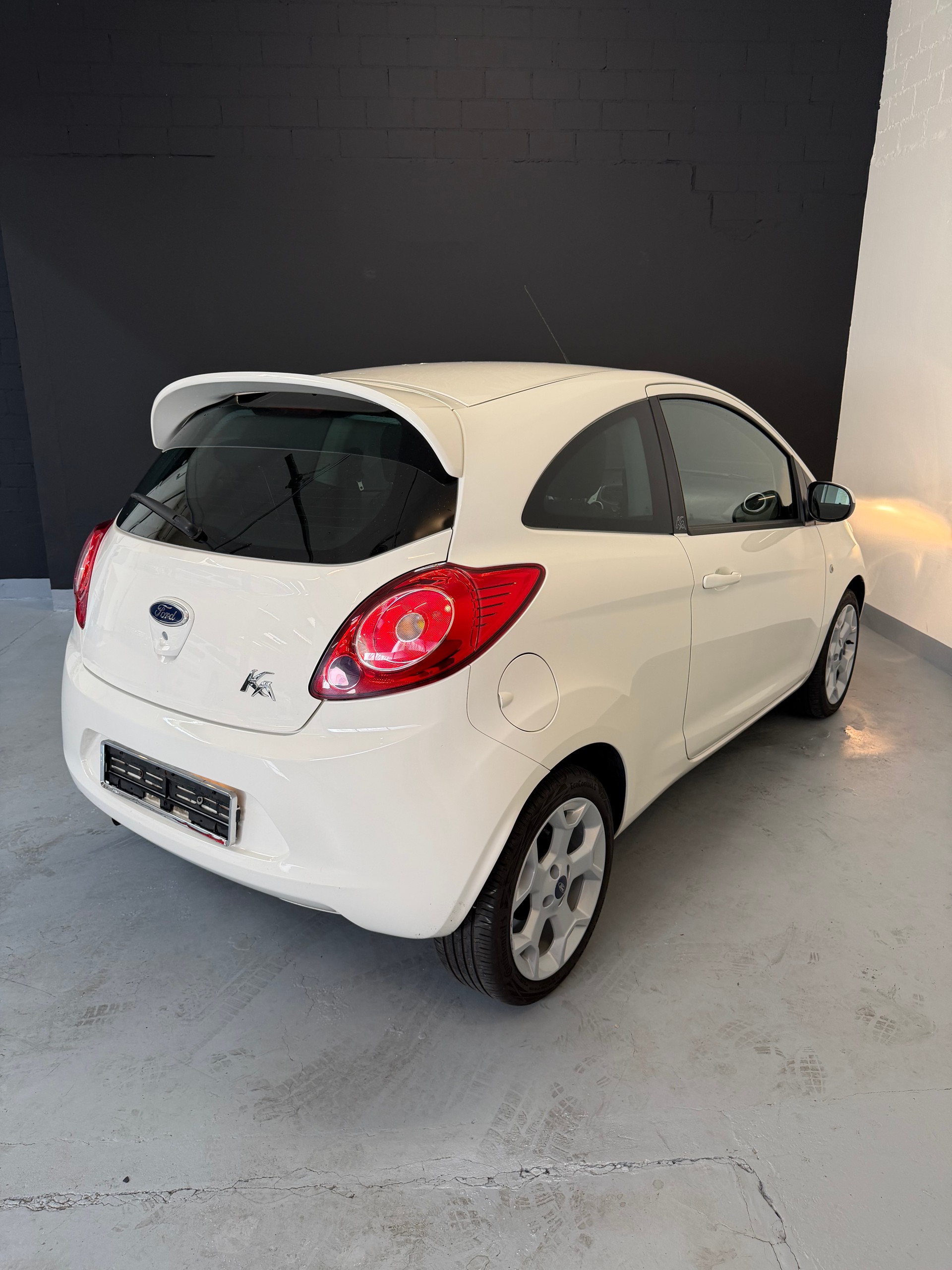 FORD KA 1.25 Ambiente ***CH-Fahrzeug***-image-6