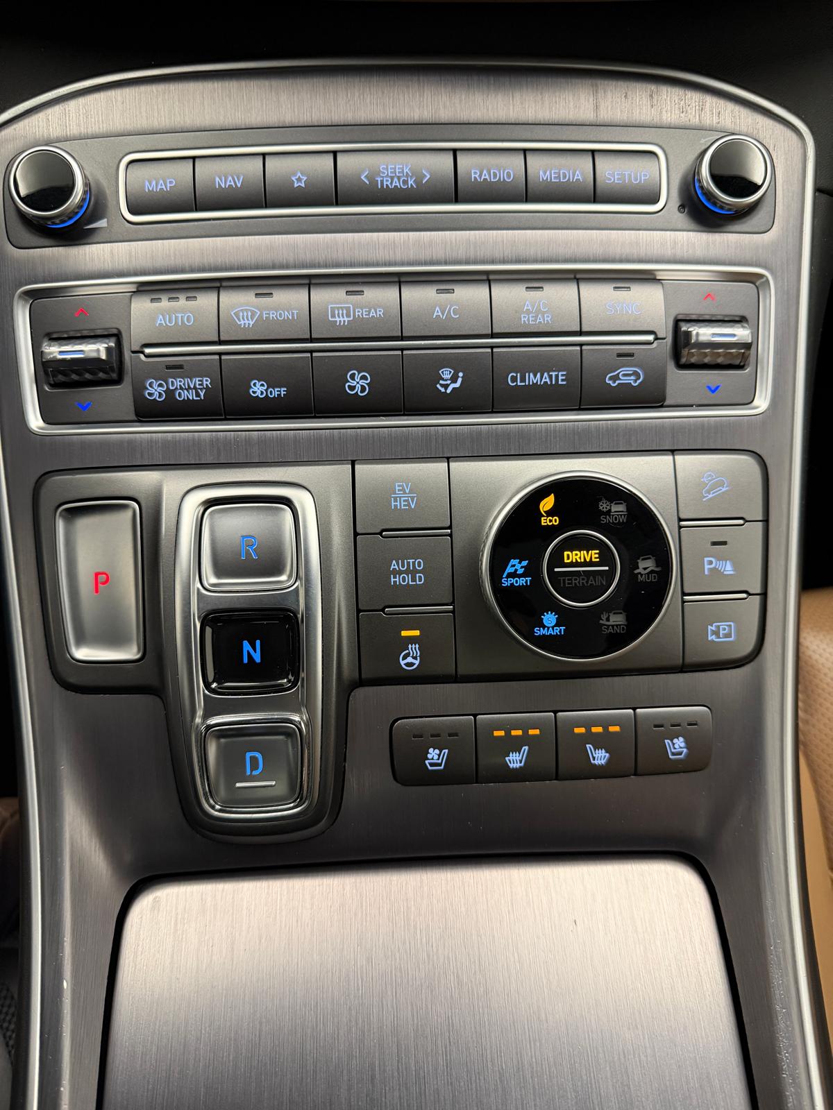 HYUNDAI Santa Fe 1.6 T-GDi PHEV Vertex 4WD Automatic-image-21