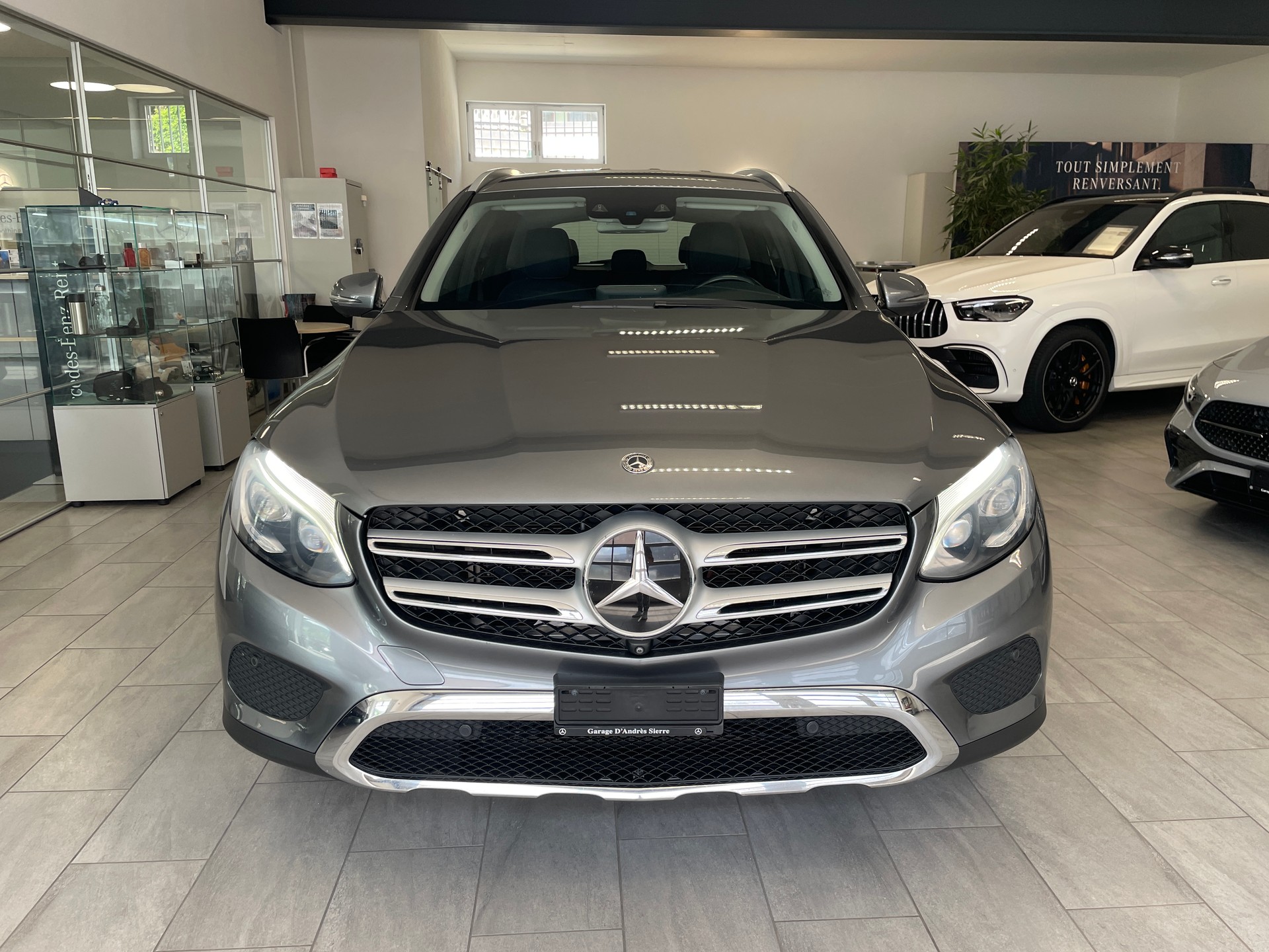 MERCEDES-BENZ GLC 350 e Exclusive 4Matic 7G-Tronic-showroom-element-1