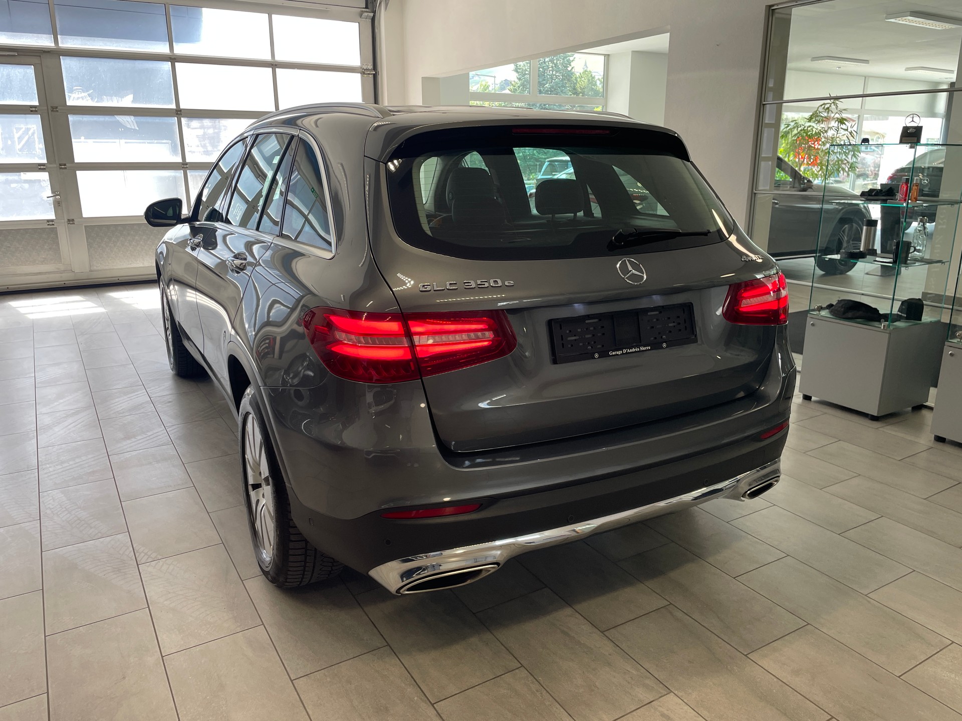 MERCEDES-BENZ GLC 350 e Exclusive 4Matic 7G-Tronic-image-4