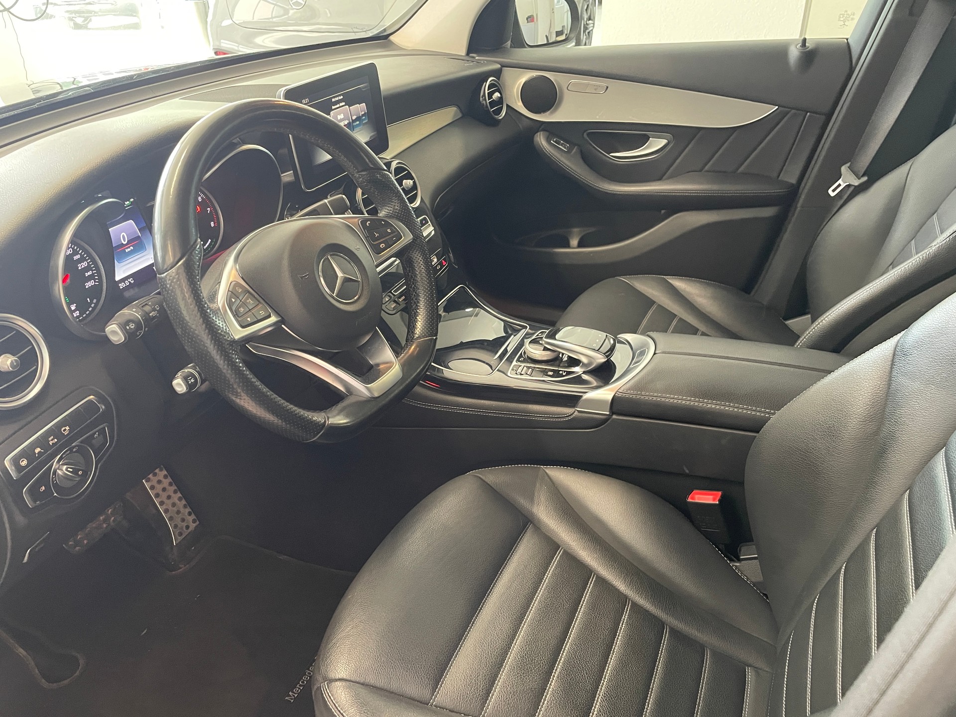 MERCEDES-BENZ GLC 350 e Exclusive 4Matic 7G-Tronic-image-9